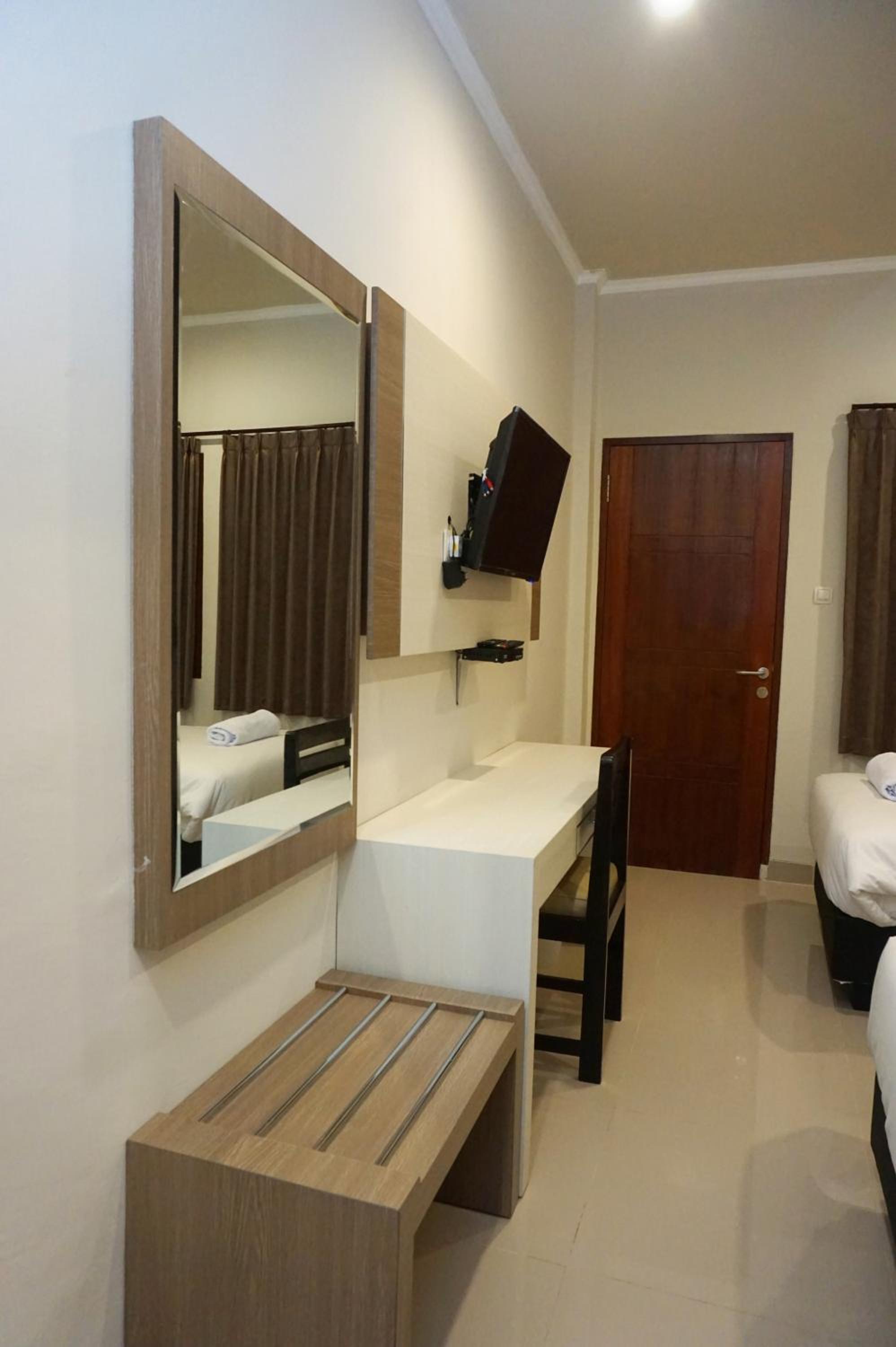 Deluxe Twin Room - Photo 10