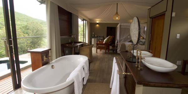 Deluxe Twin Room - Photo 2