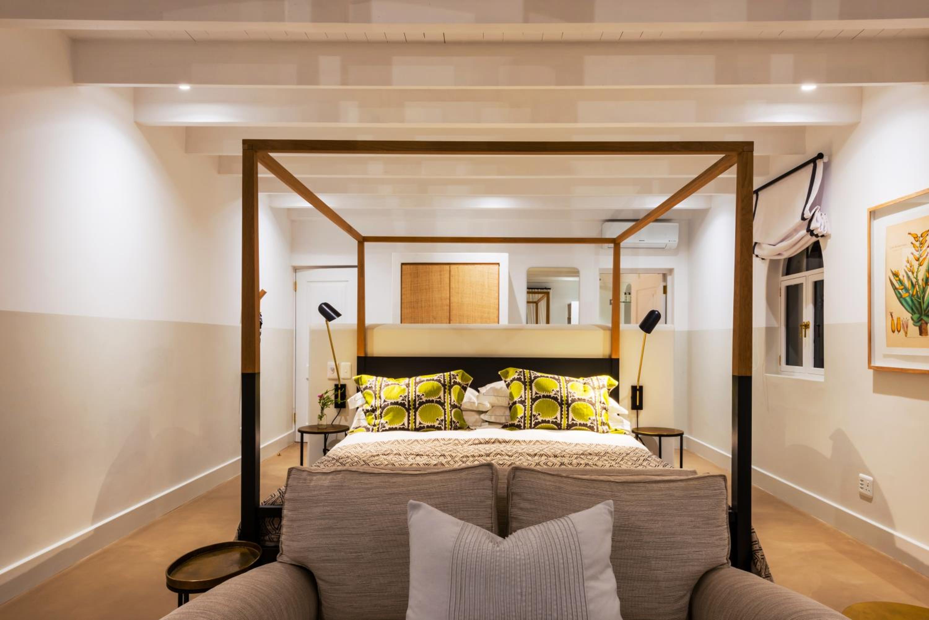 Luxury King Room photo 2