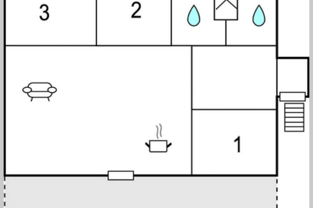 Three-Bedroom Chalet photo 2