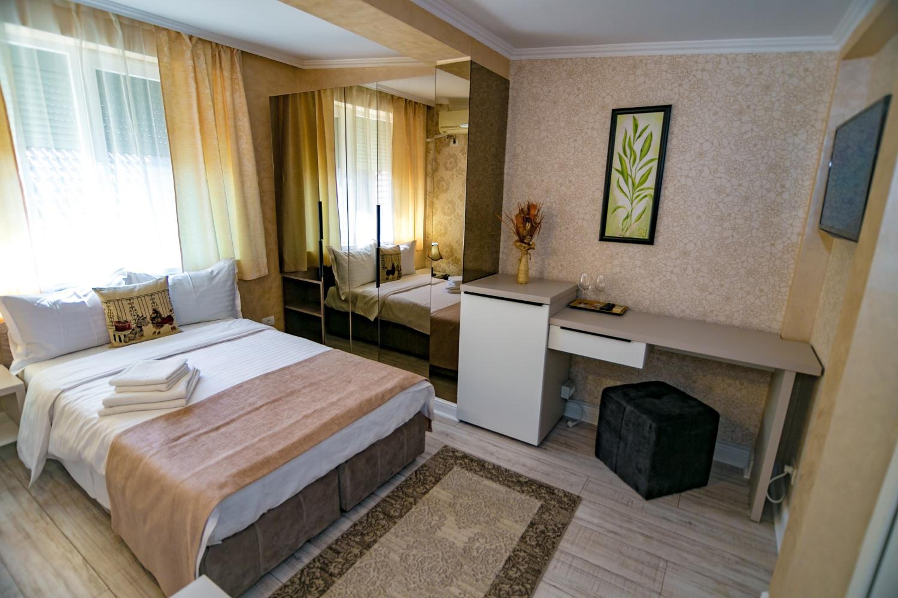 Economy Double Room photo 2