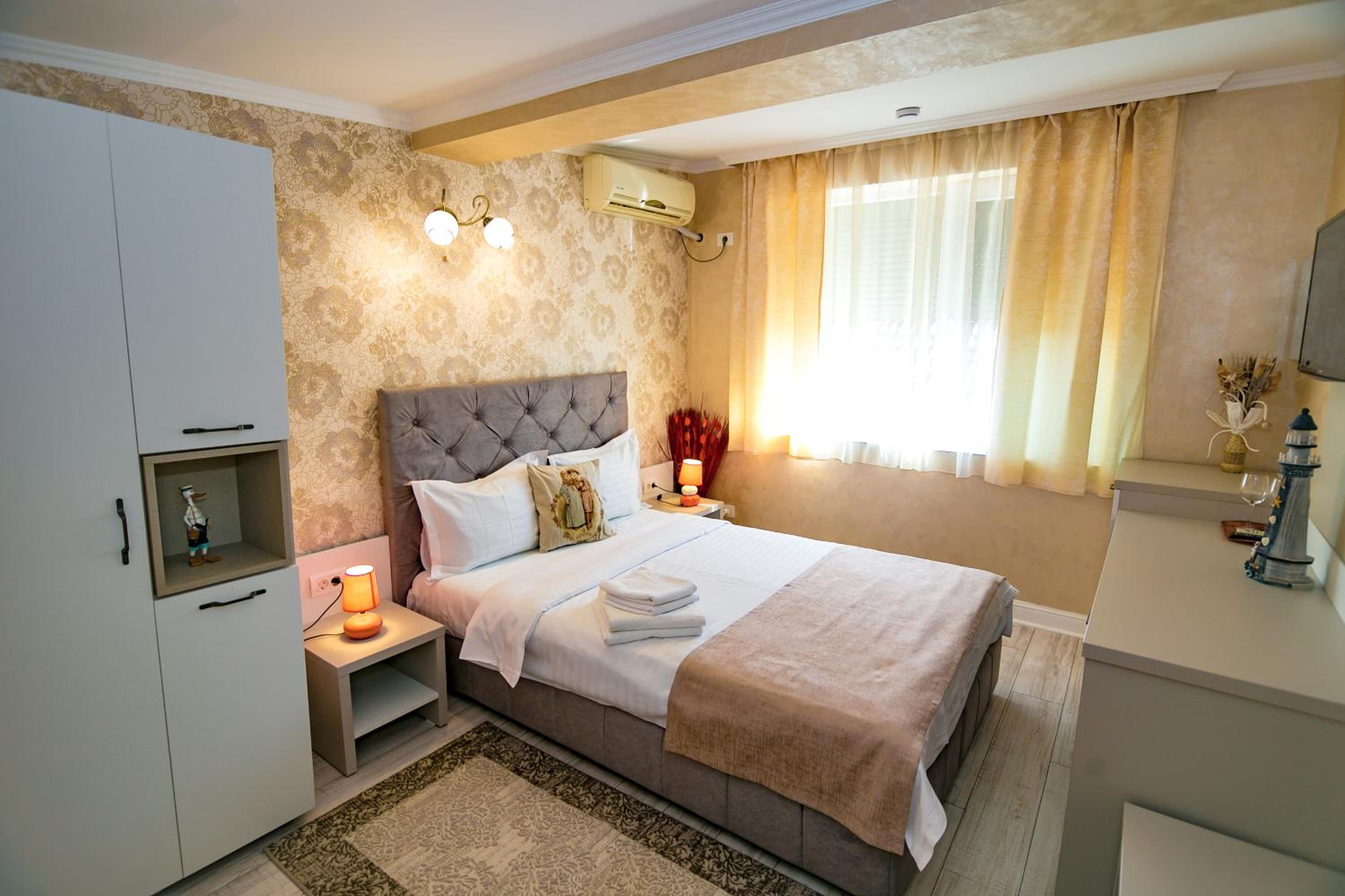 Double Room with Private External Bathroom photo 1