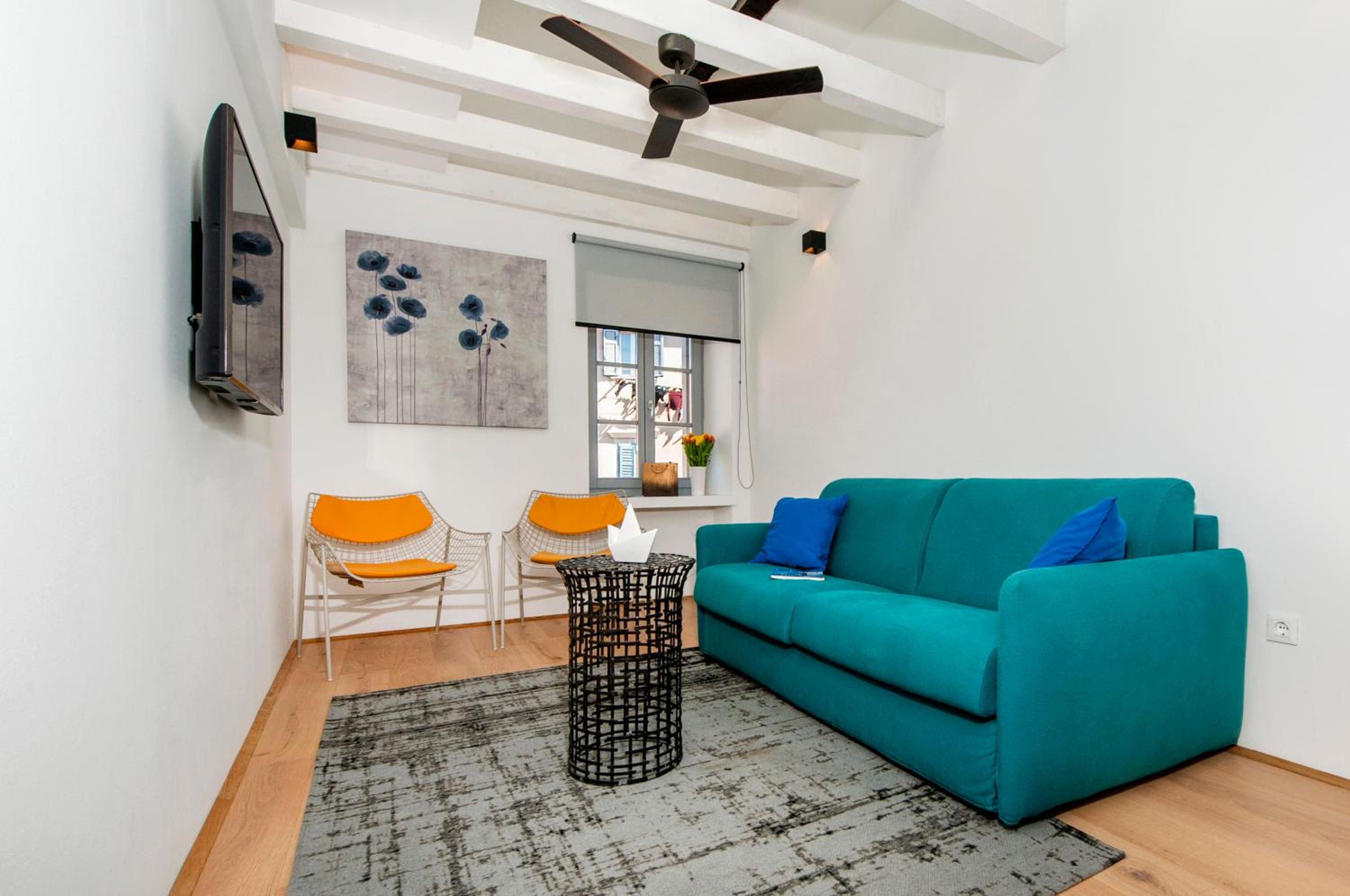 Two-Bedroom Apartment - Photo 12