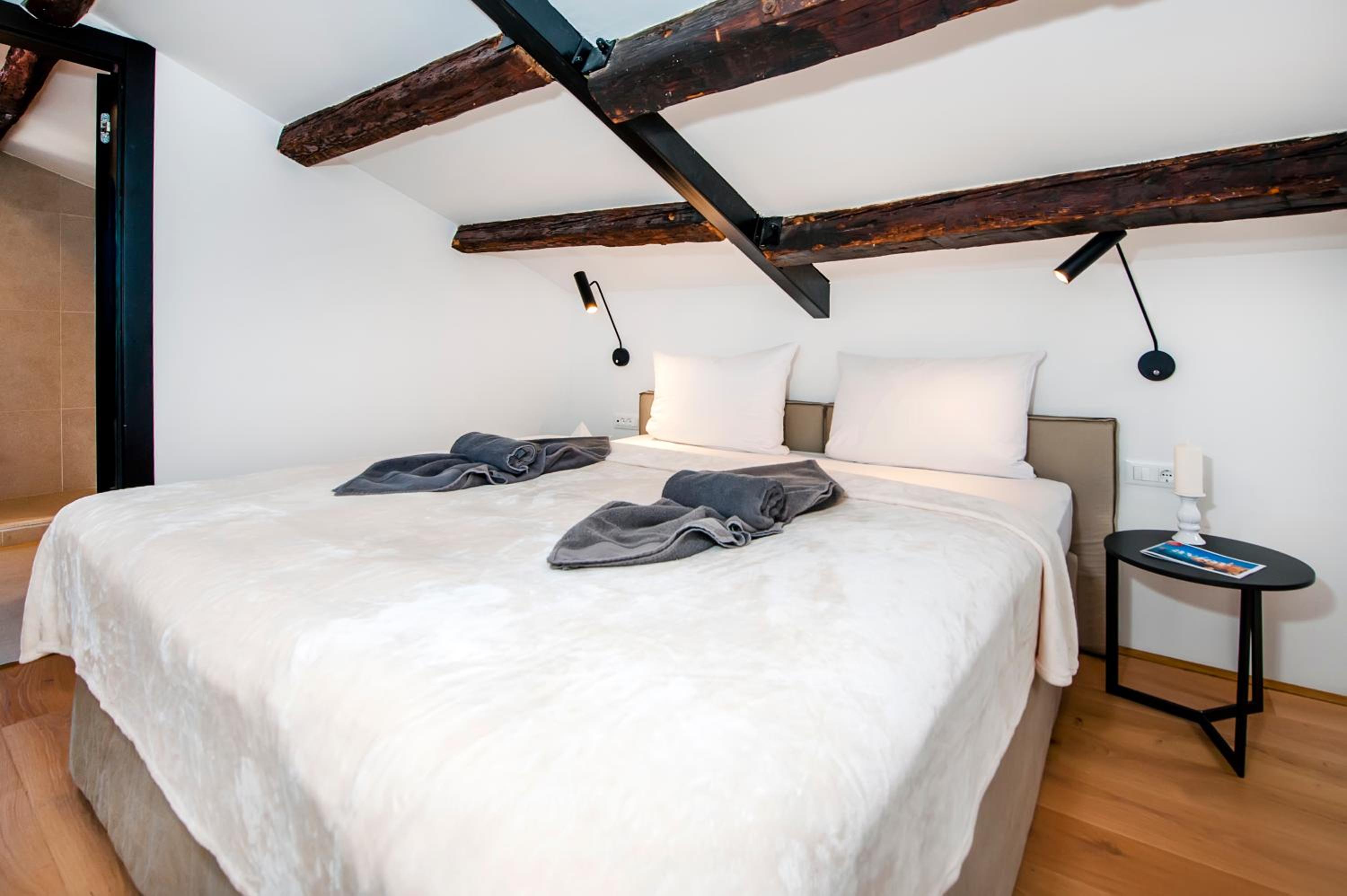 Two-Bedroom Apartment - Photo 28