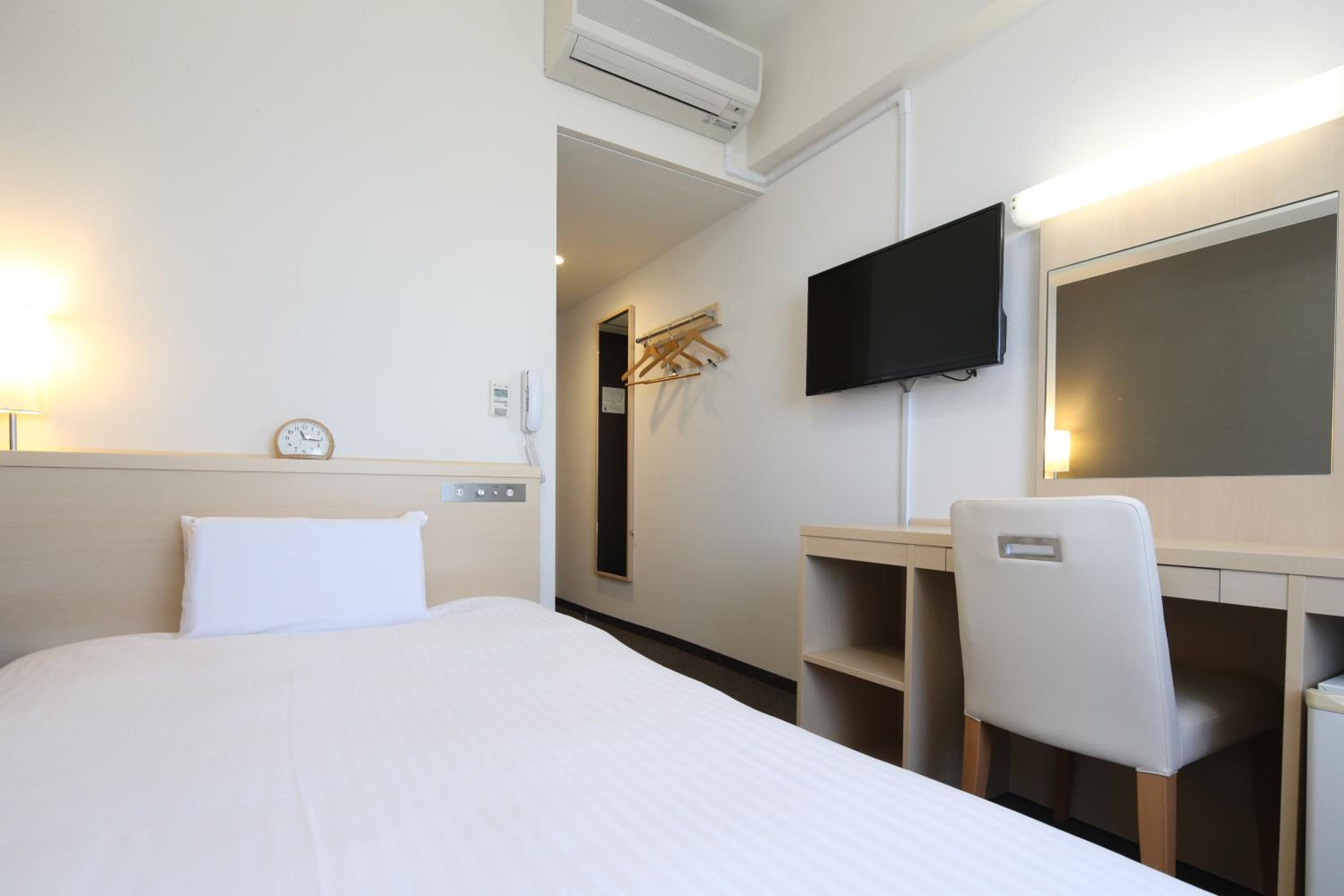 Double Room with Small Double Bed - Non-Smoking - Photo 1