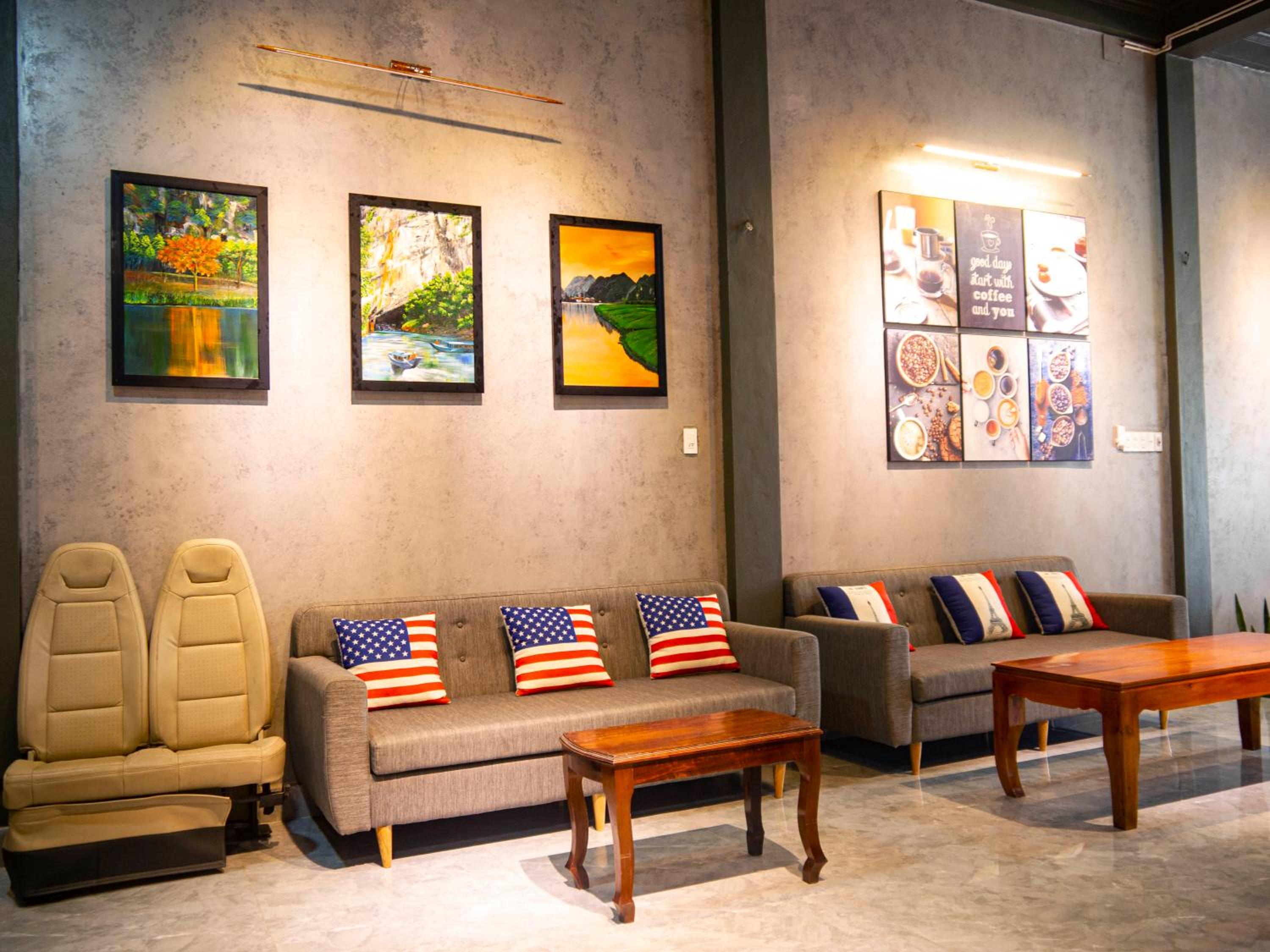 Family Room photo 2