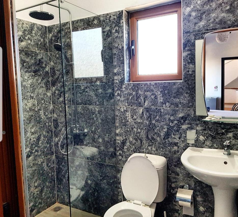 Deluxe Triple Room with Sea View photo 2