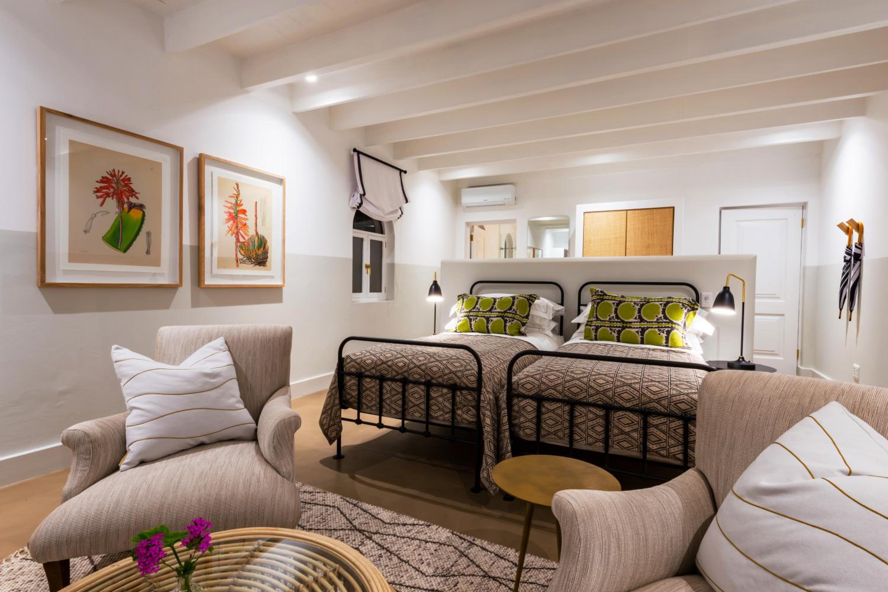 Luxury Twin Room photo 2