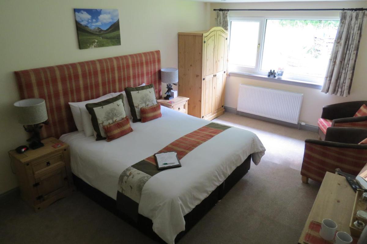 Double or Twin Room with Garden View photo 3