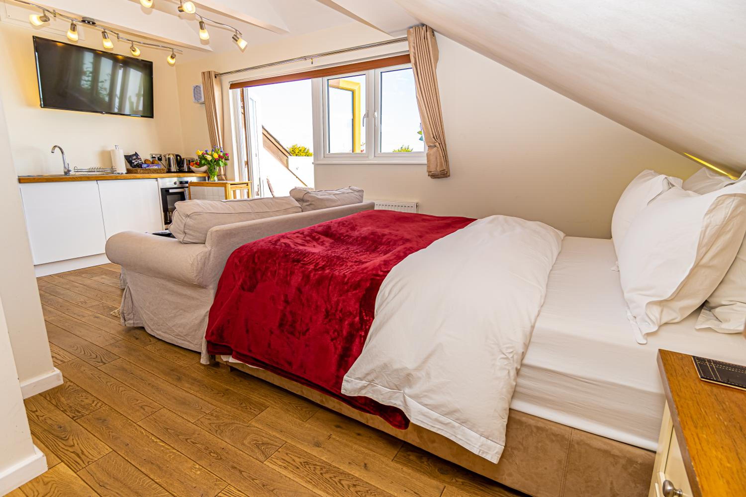 Studio Apartment with Sea View photo 2