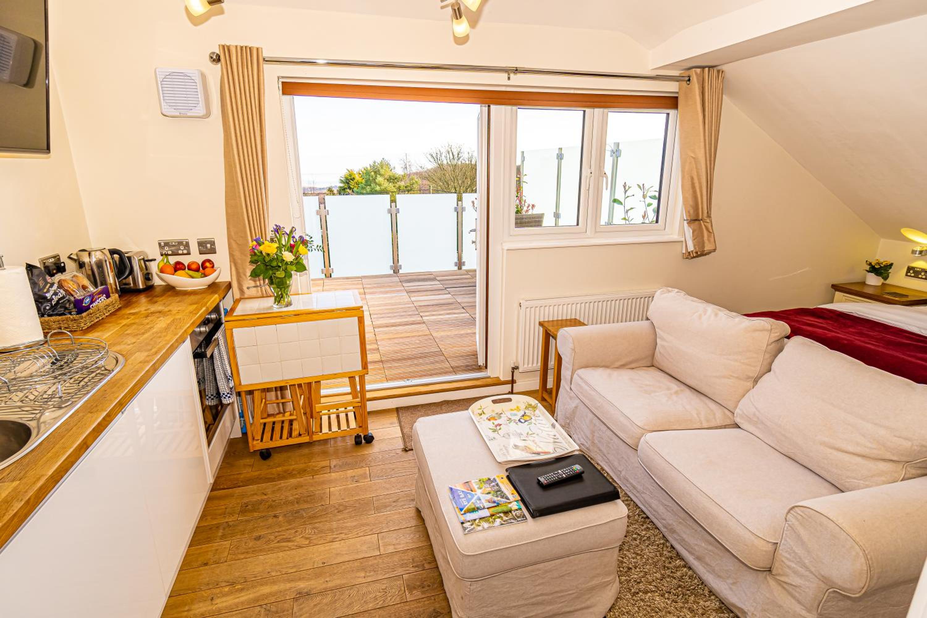 Studio Apartment with Sea View photo 3