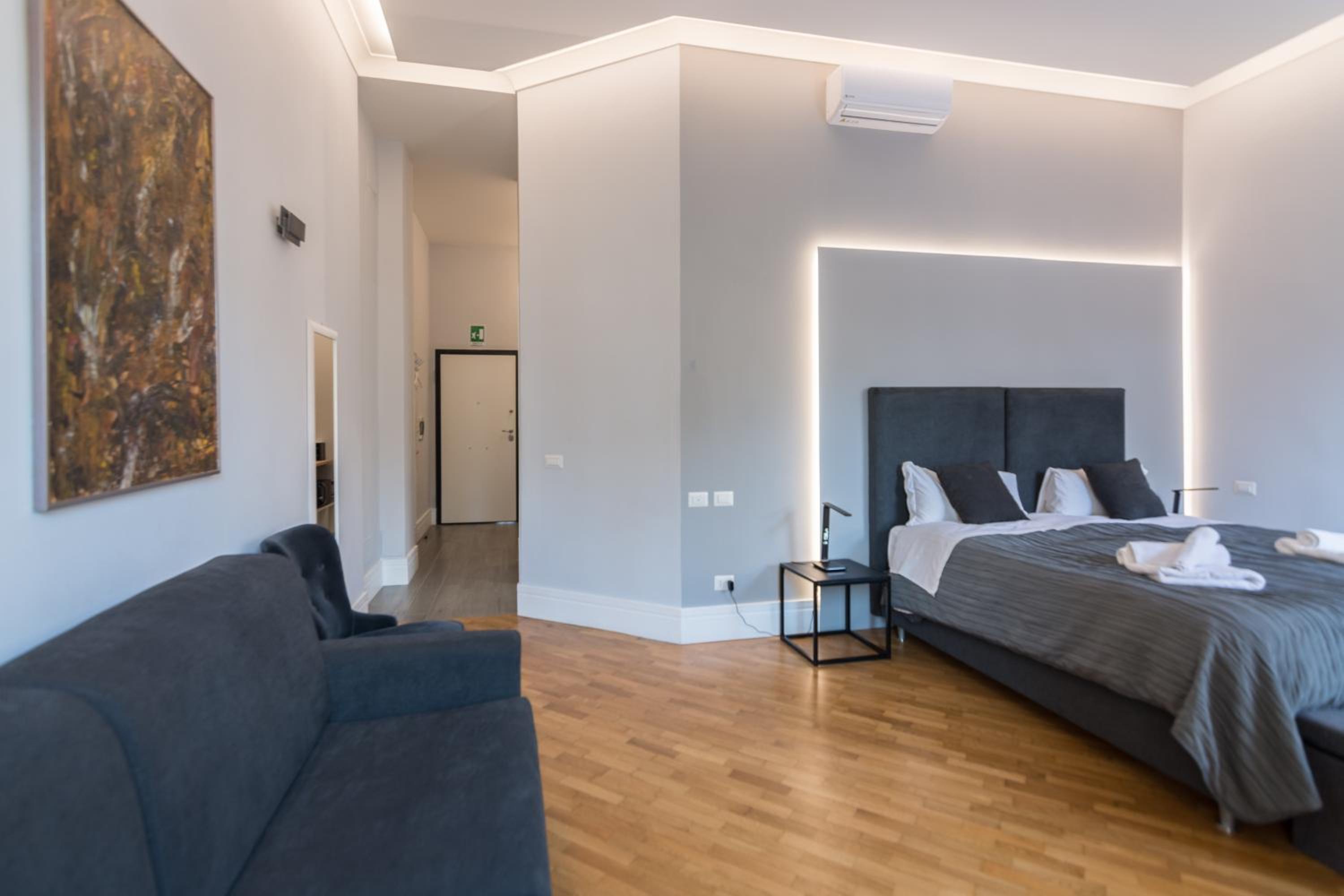 Quadruple Room with Balcony photo 2