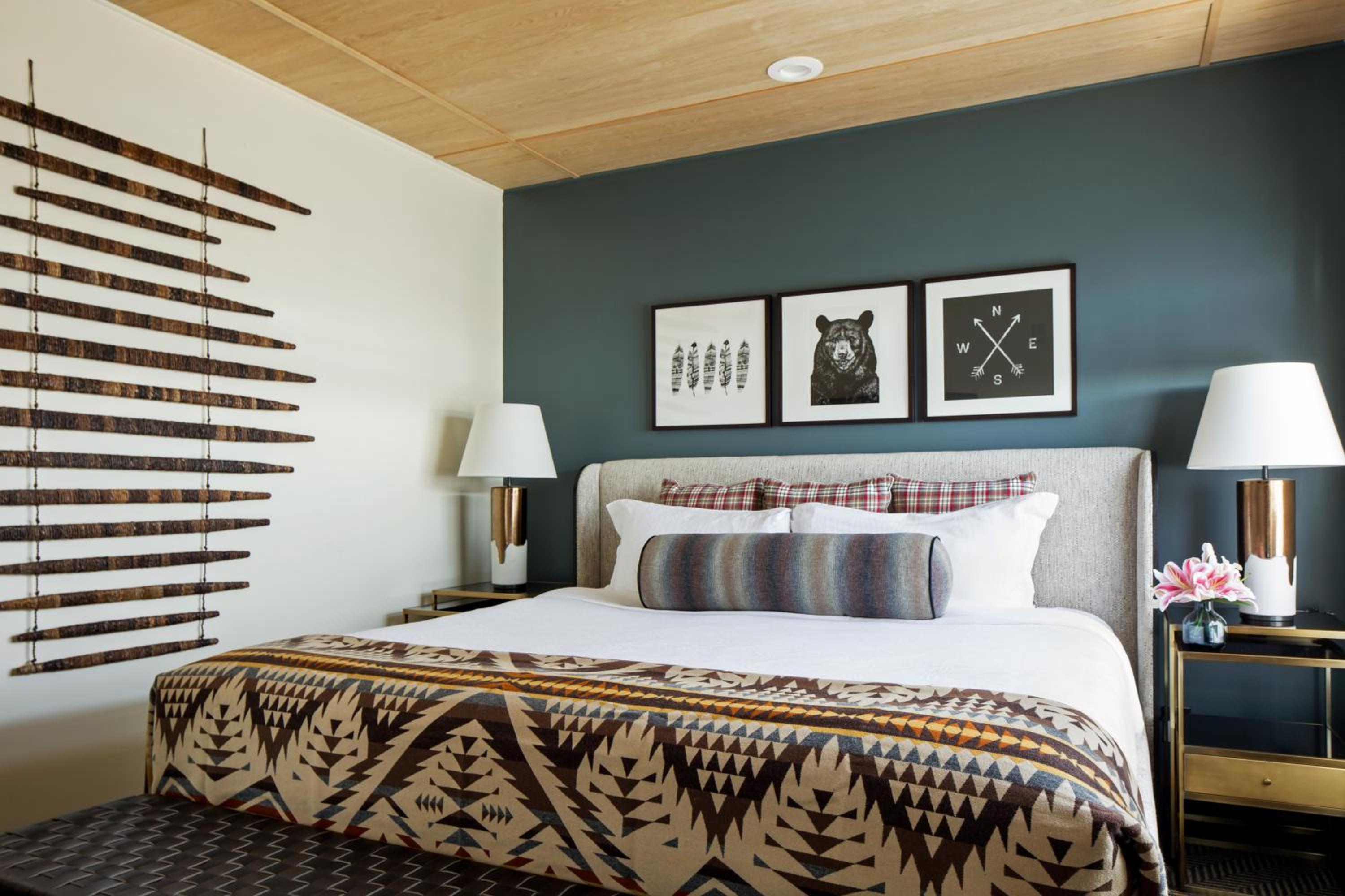 Mount Hood King Suite