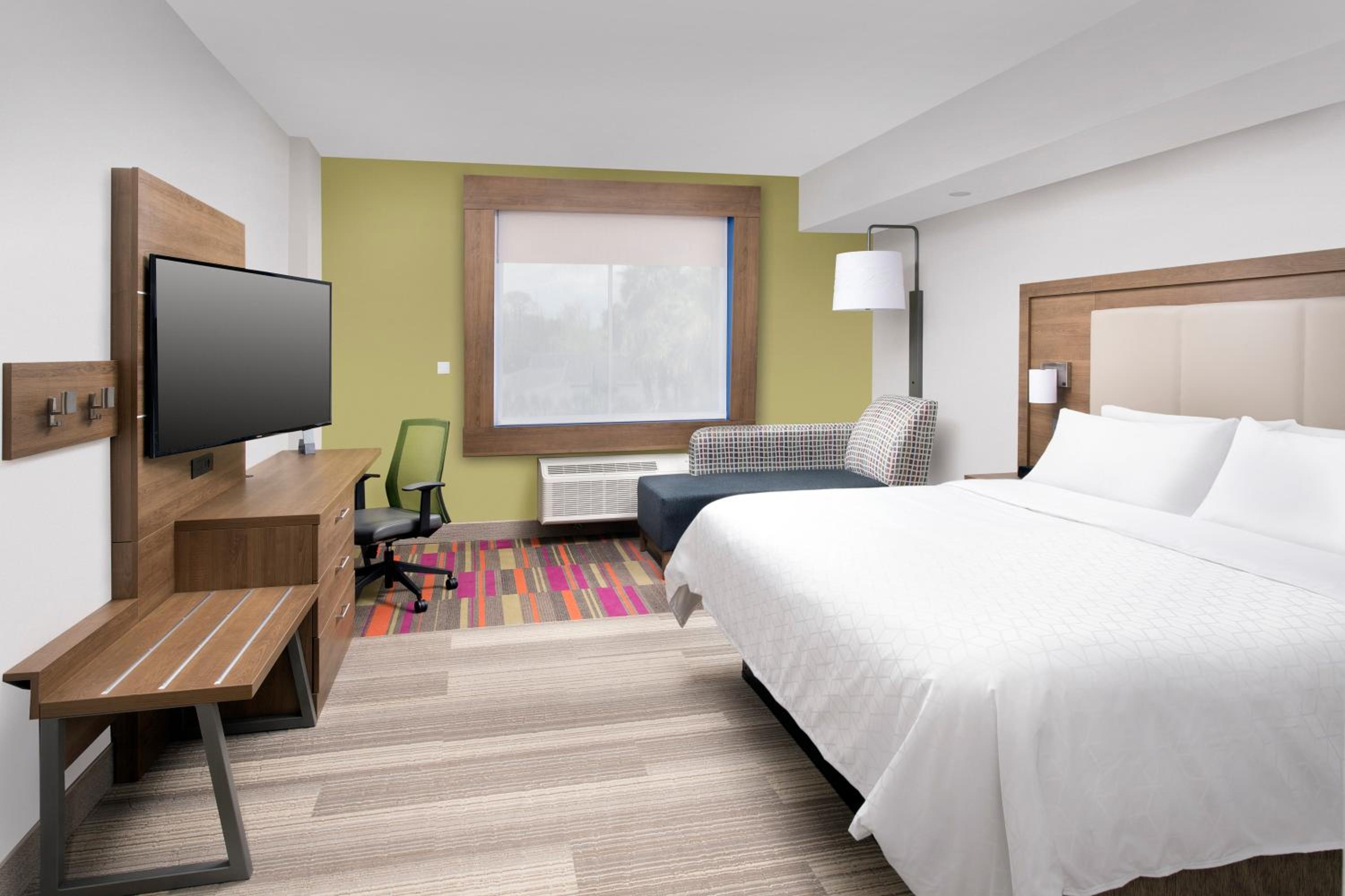 King Room - Mobility Access/Hearing Accessible - Photo 2
