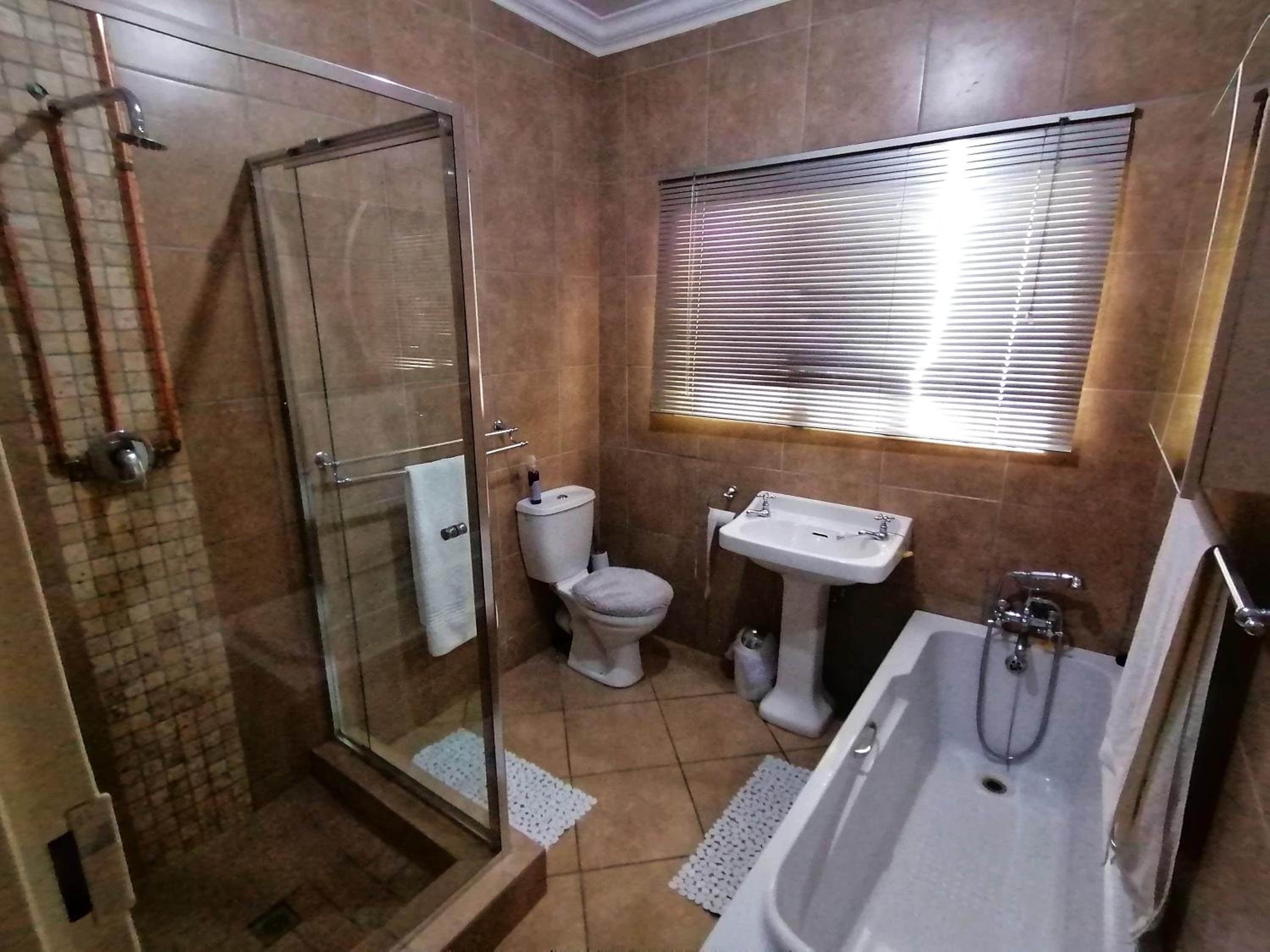 Standard Double Room - Photo 3