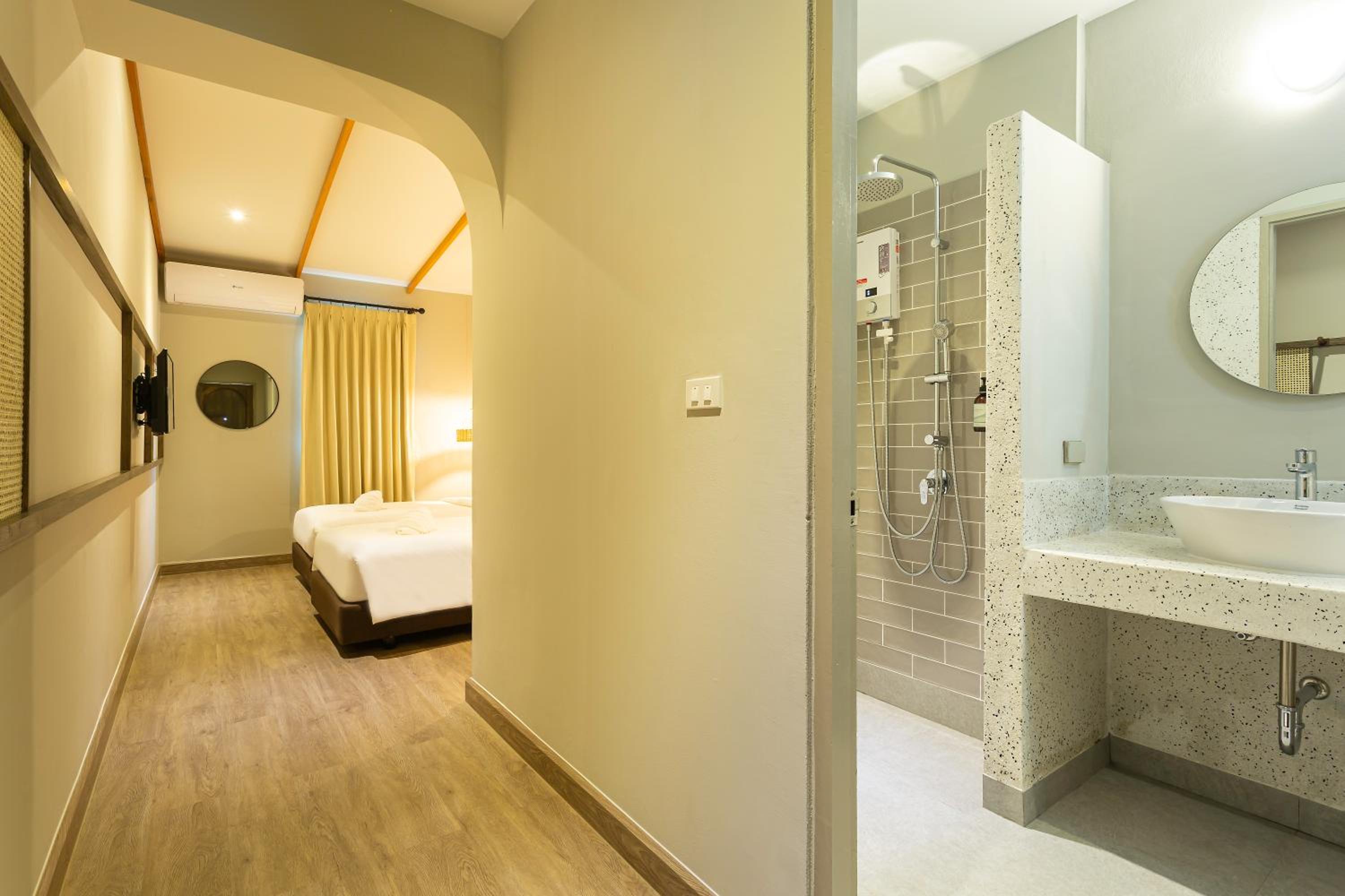 Quarto Twin Standard
