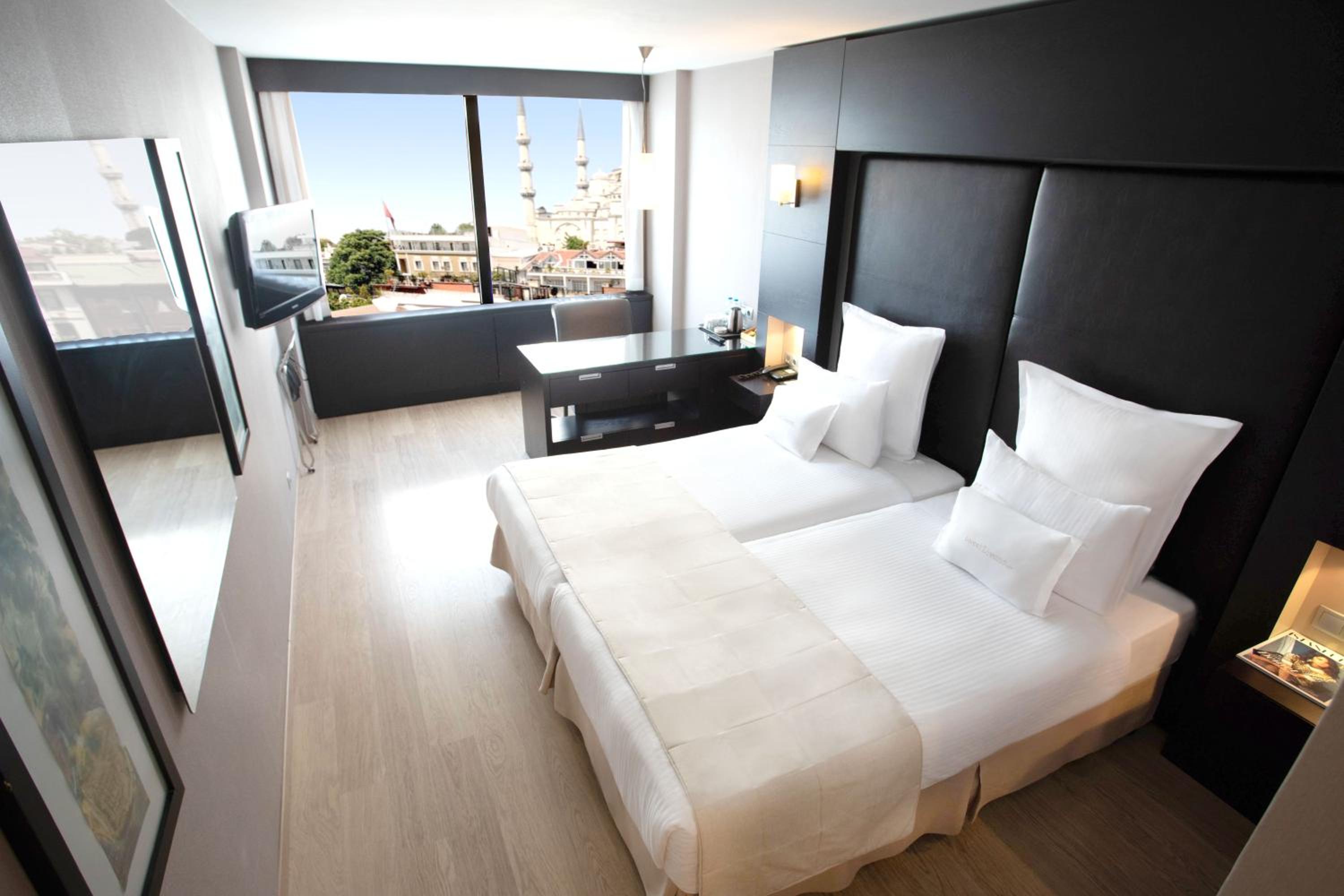 Standard Deluxe Room with City View
