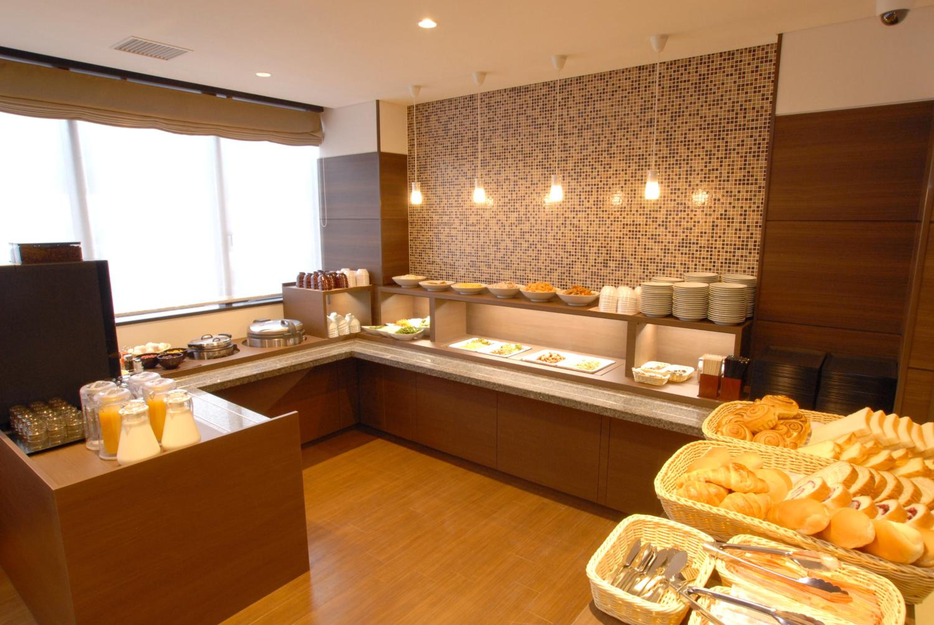 Double Room - Non-Smoking  - Photo 2