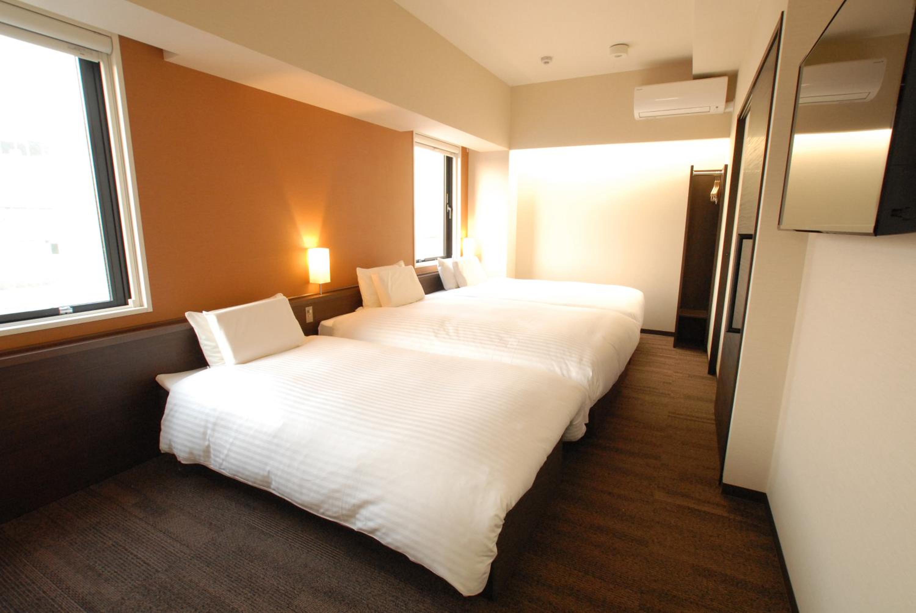 Triple Room - Non-Smoking photo 1