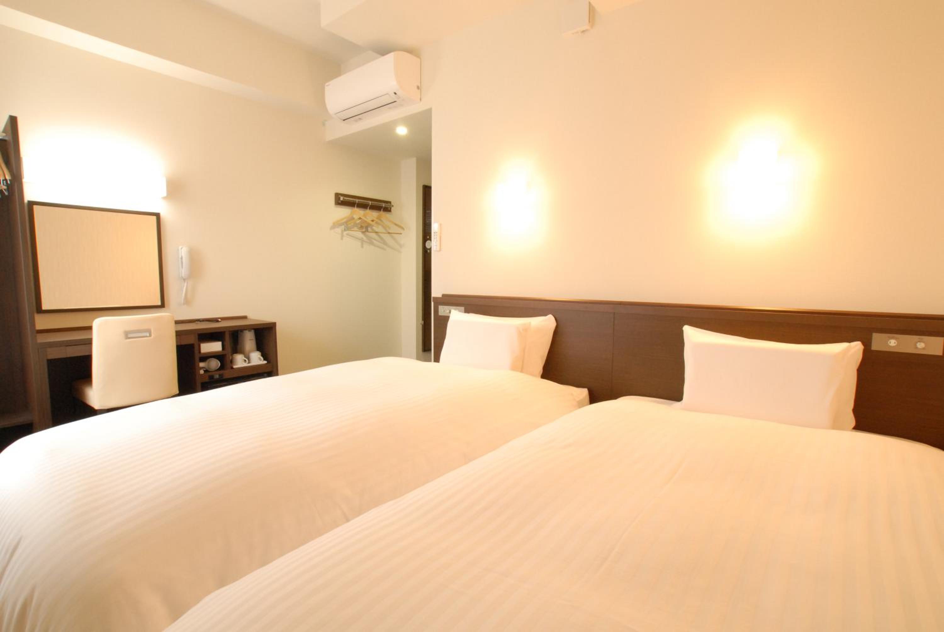 Standard Twin Room - Non-Smoking - Photo 1