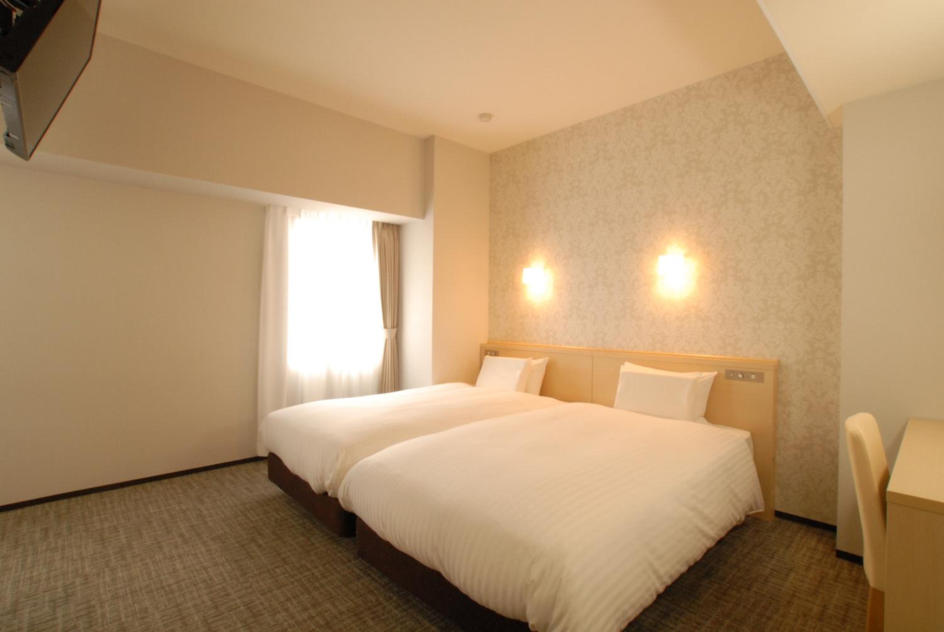 Twin Room - Disability Access - Non-Smoking - Photo 1