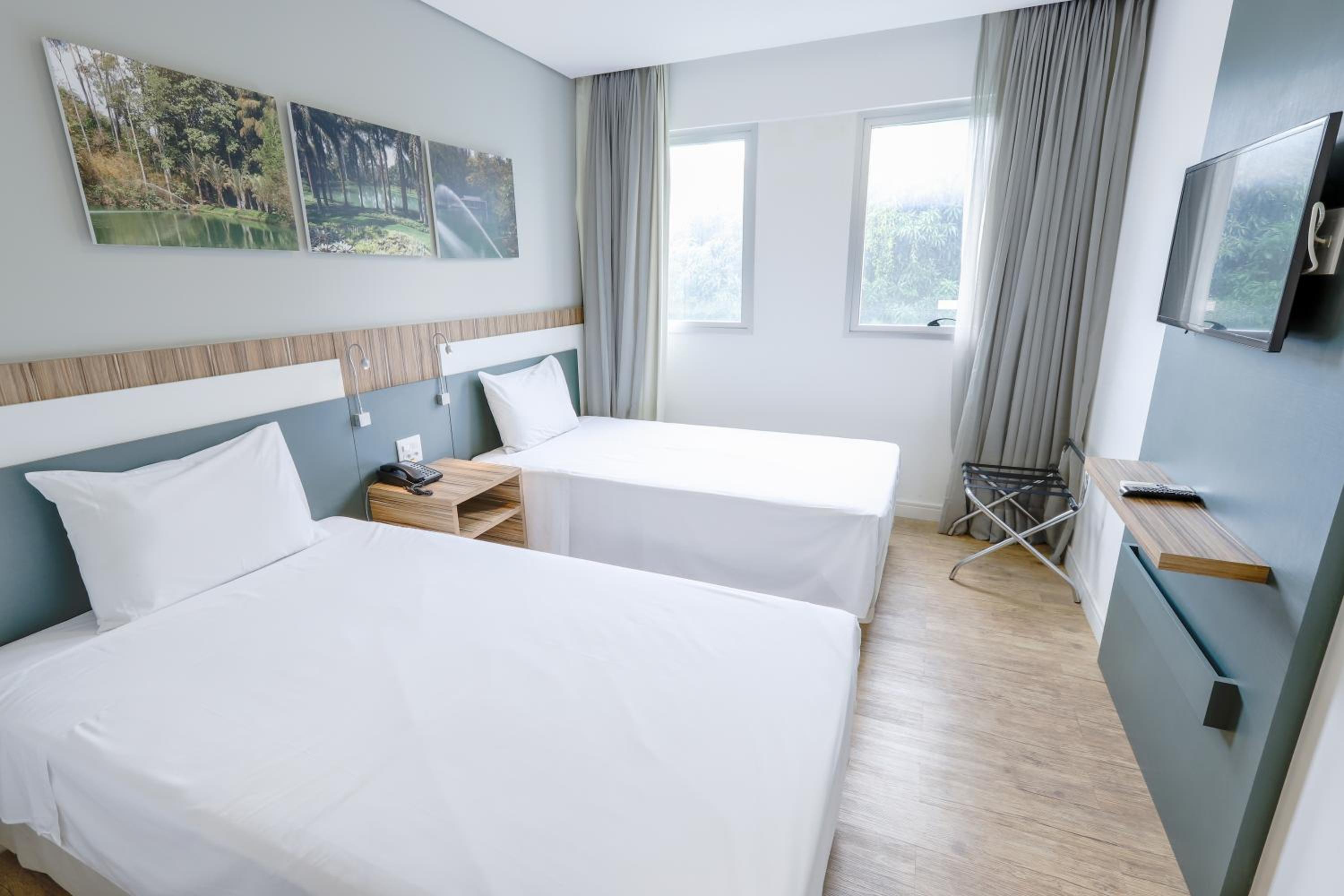 Standard Apartment with Twin Beds