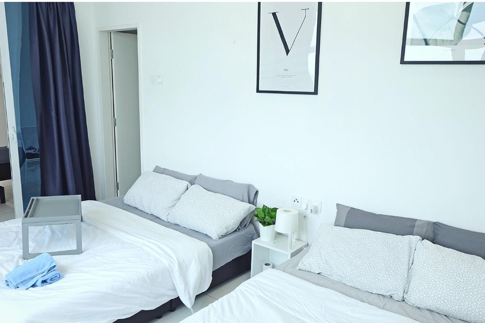 One-Bedroom Apartment photo 2