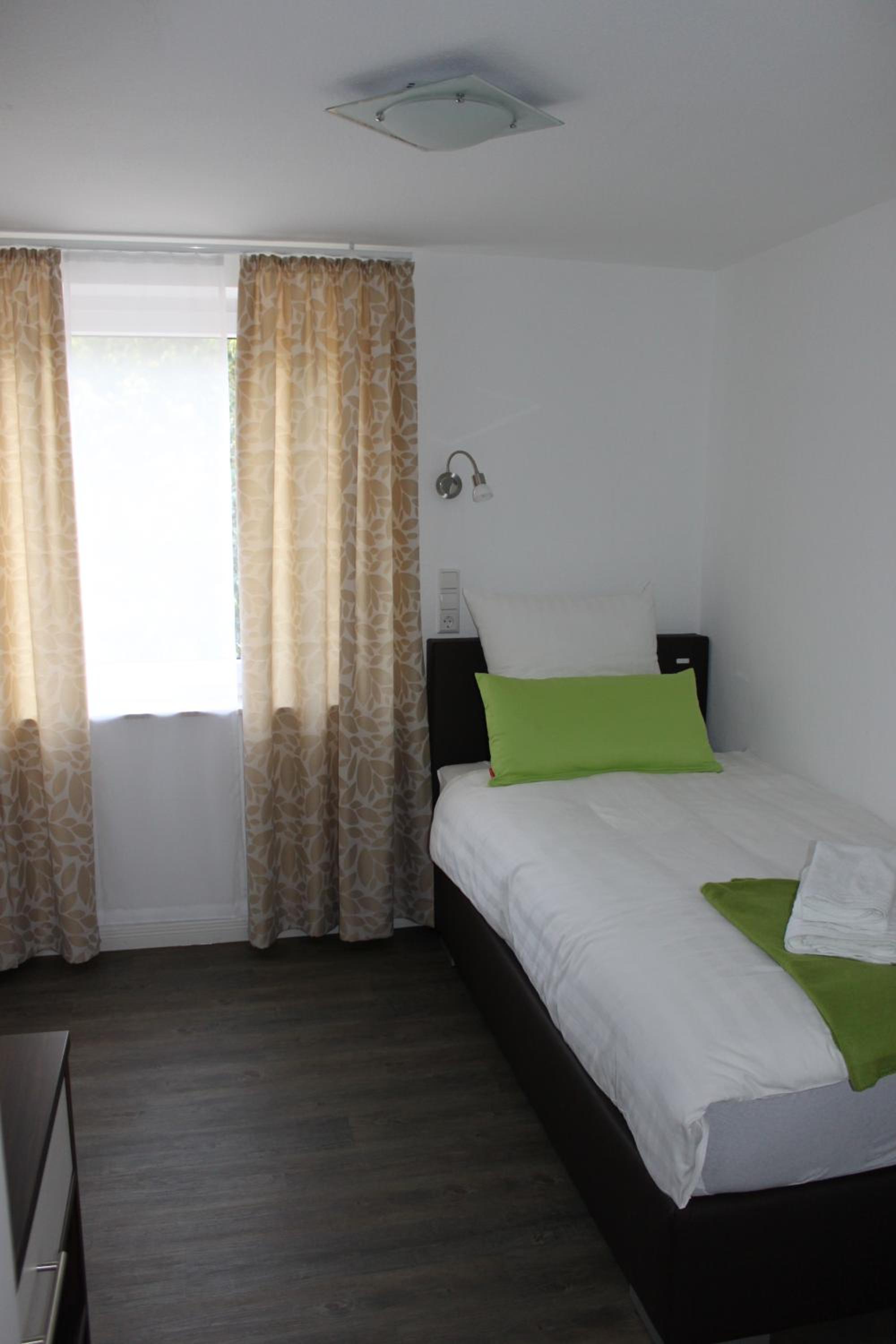 Single Room photo 2