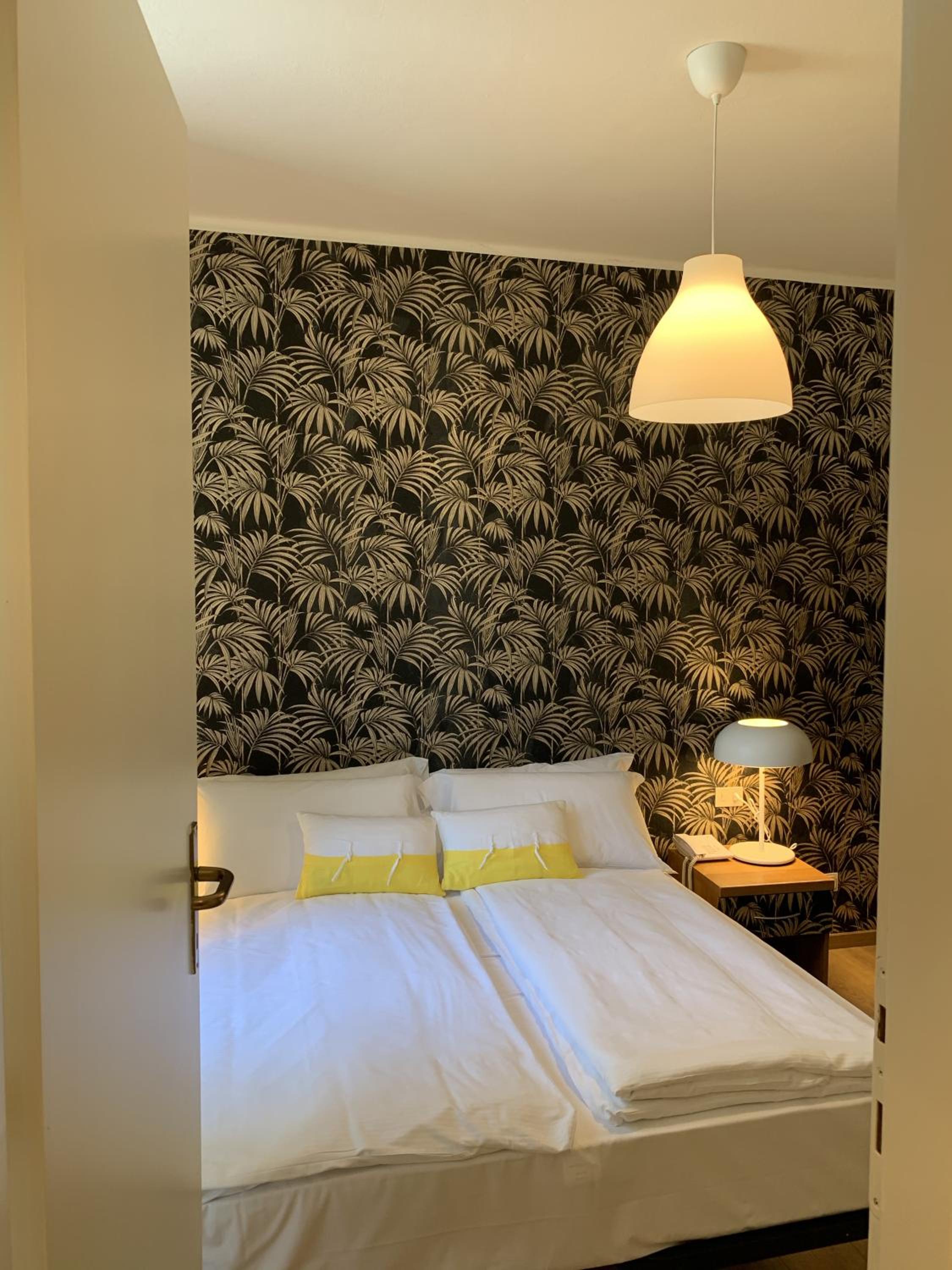 Double Room - Photo 8