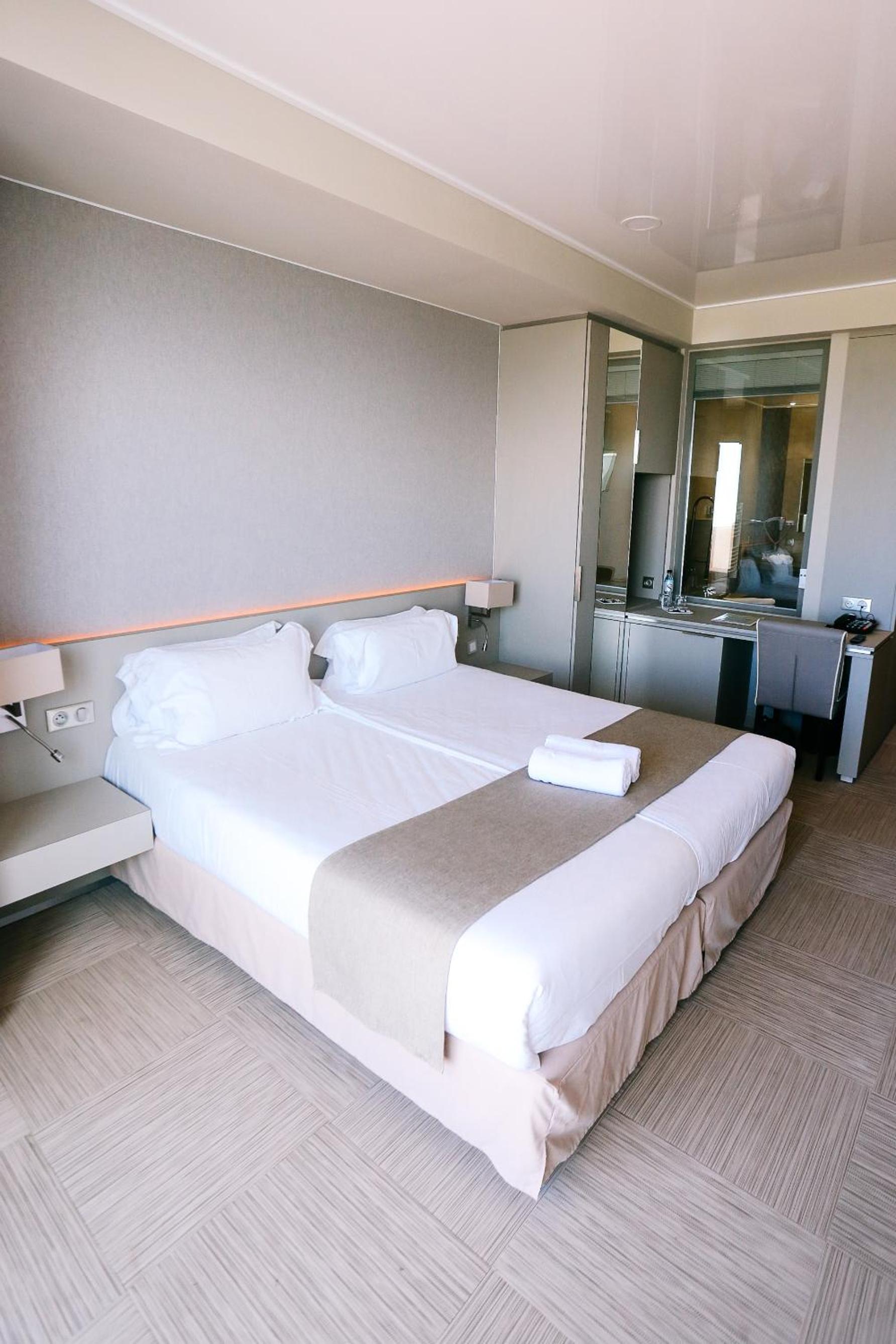 Double Room with - Sea View photo 3