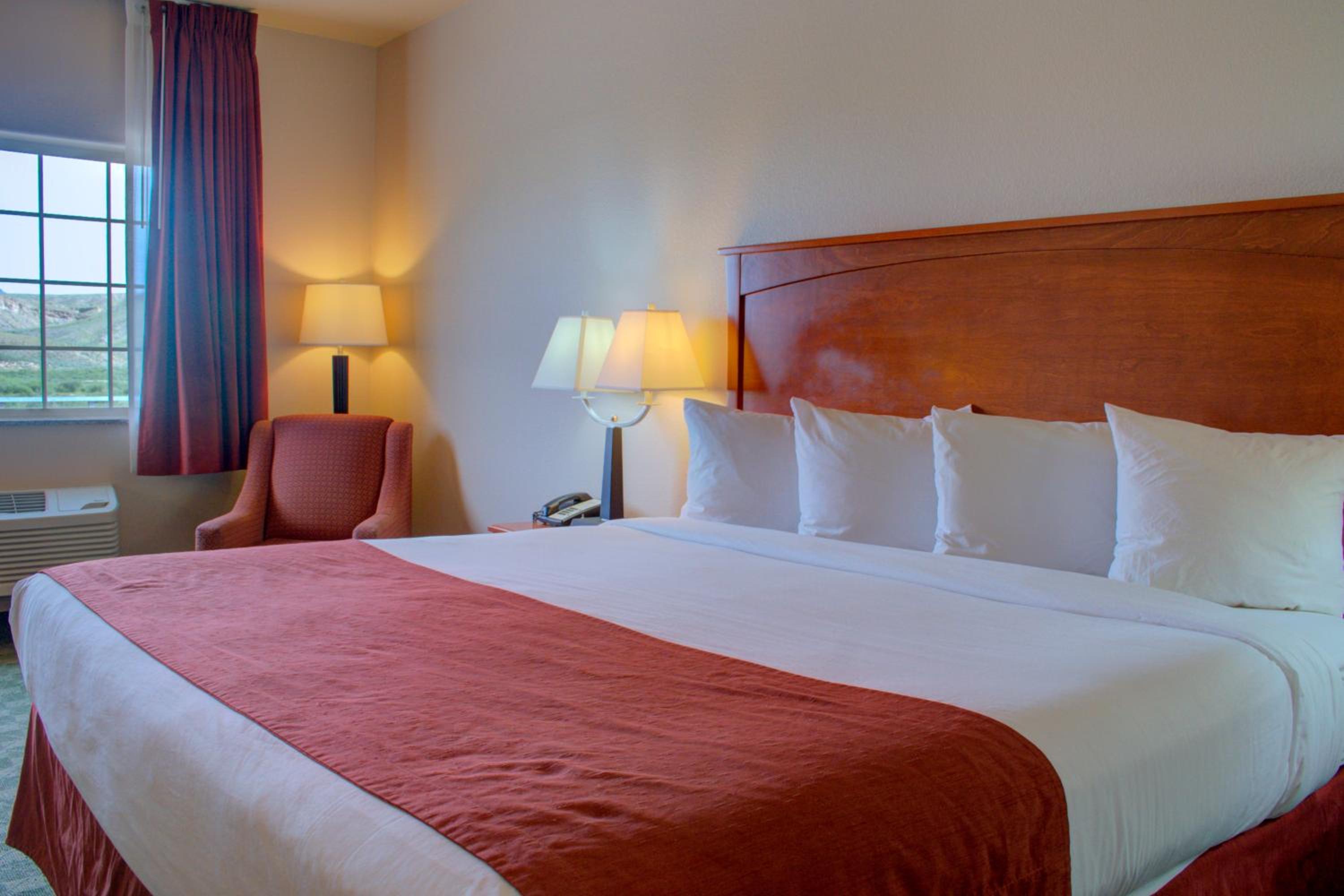 Deluxe King Room photo 3