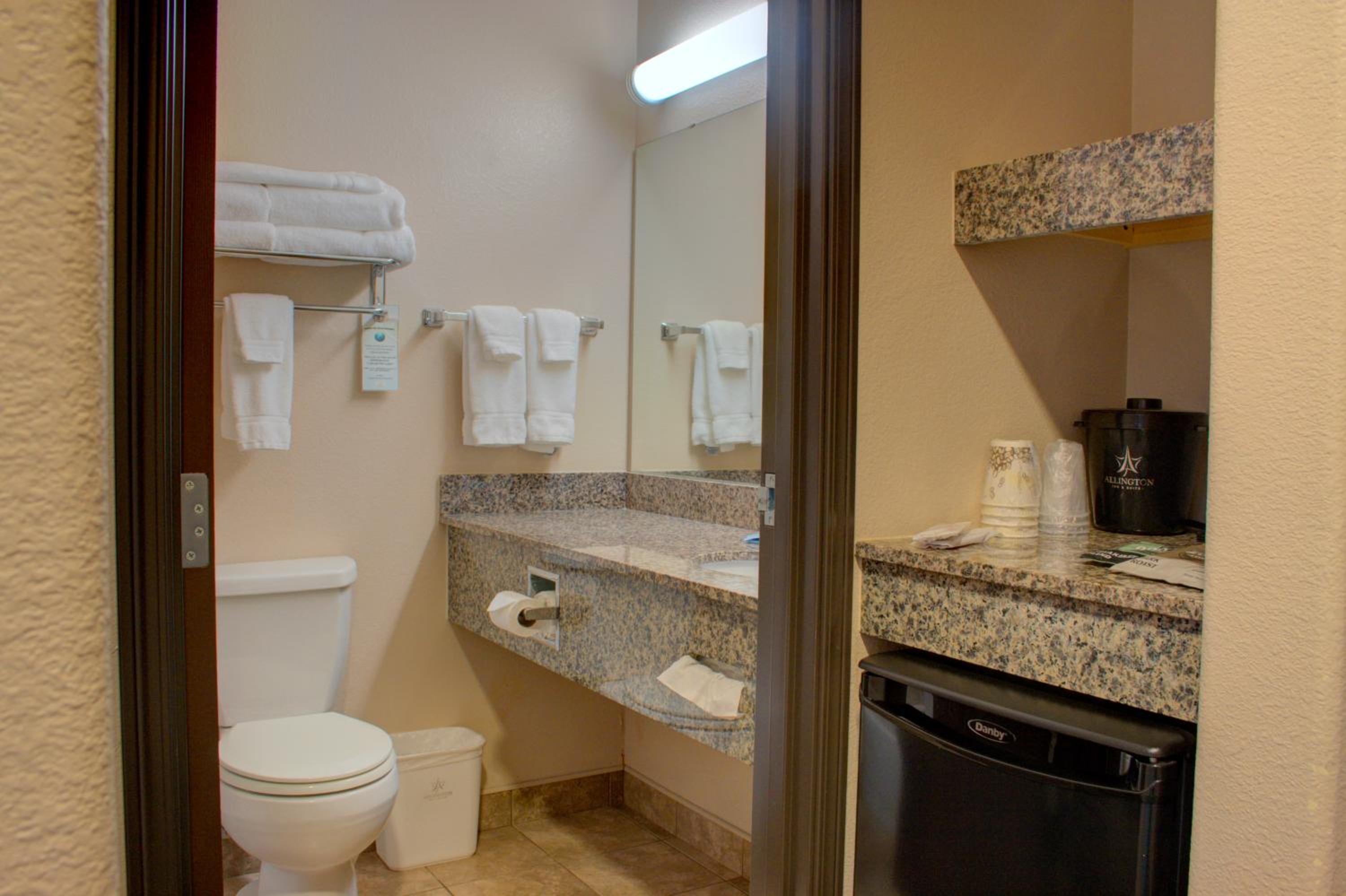 Deluxe King Room photo 2