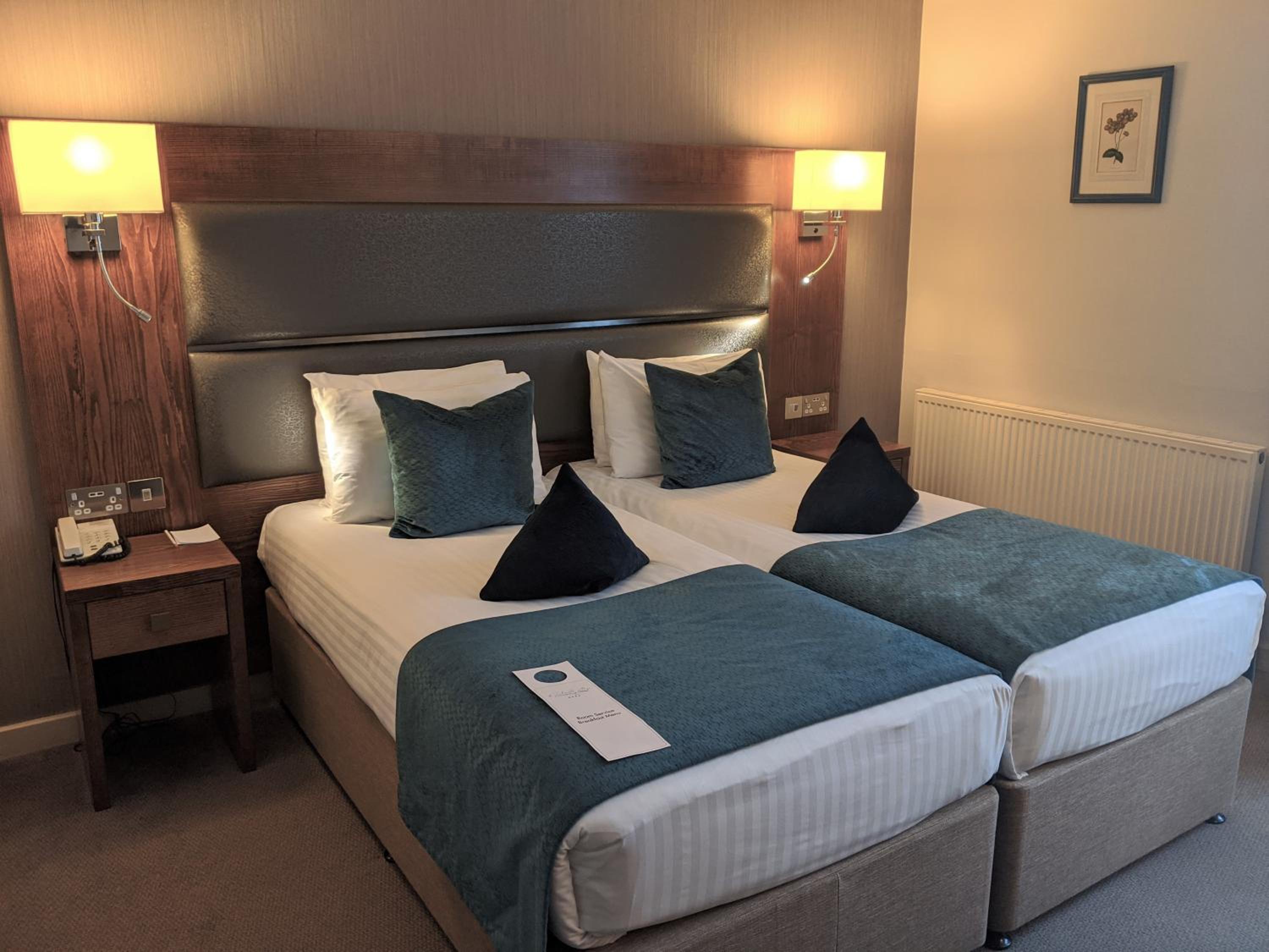 Oxford Twin Room - Photo 3