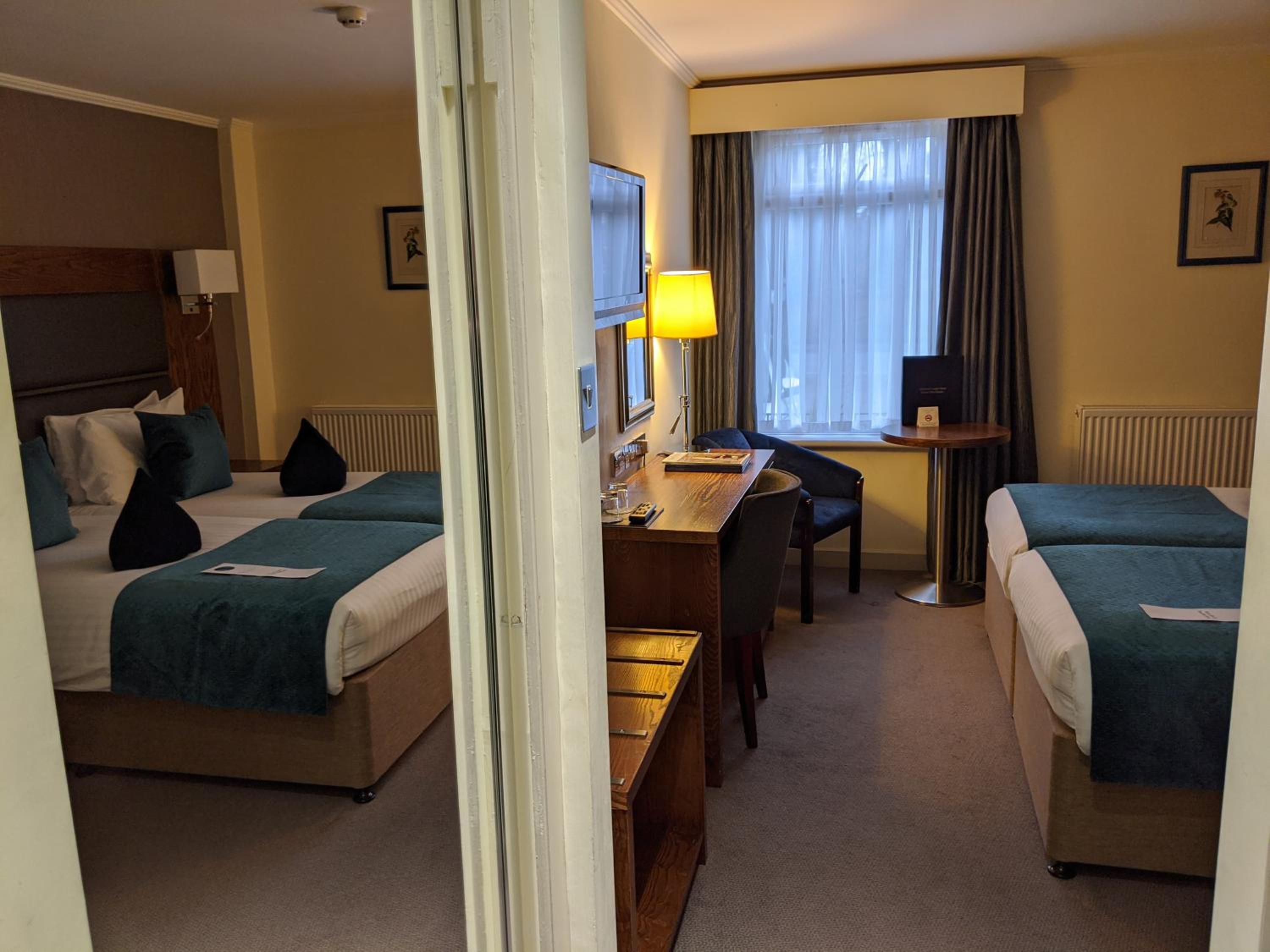 Oxford Twin Room - Photo 2