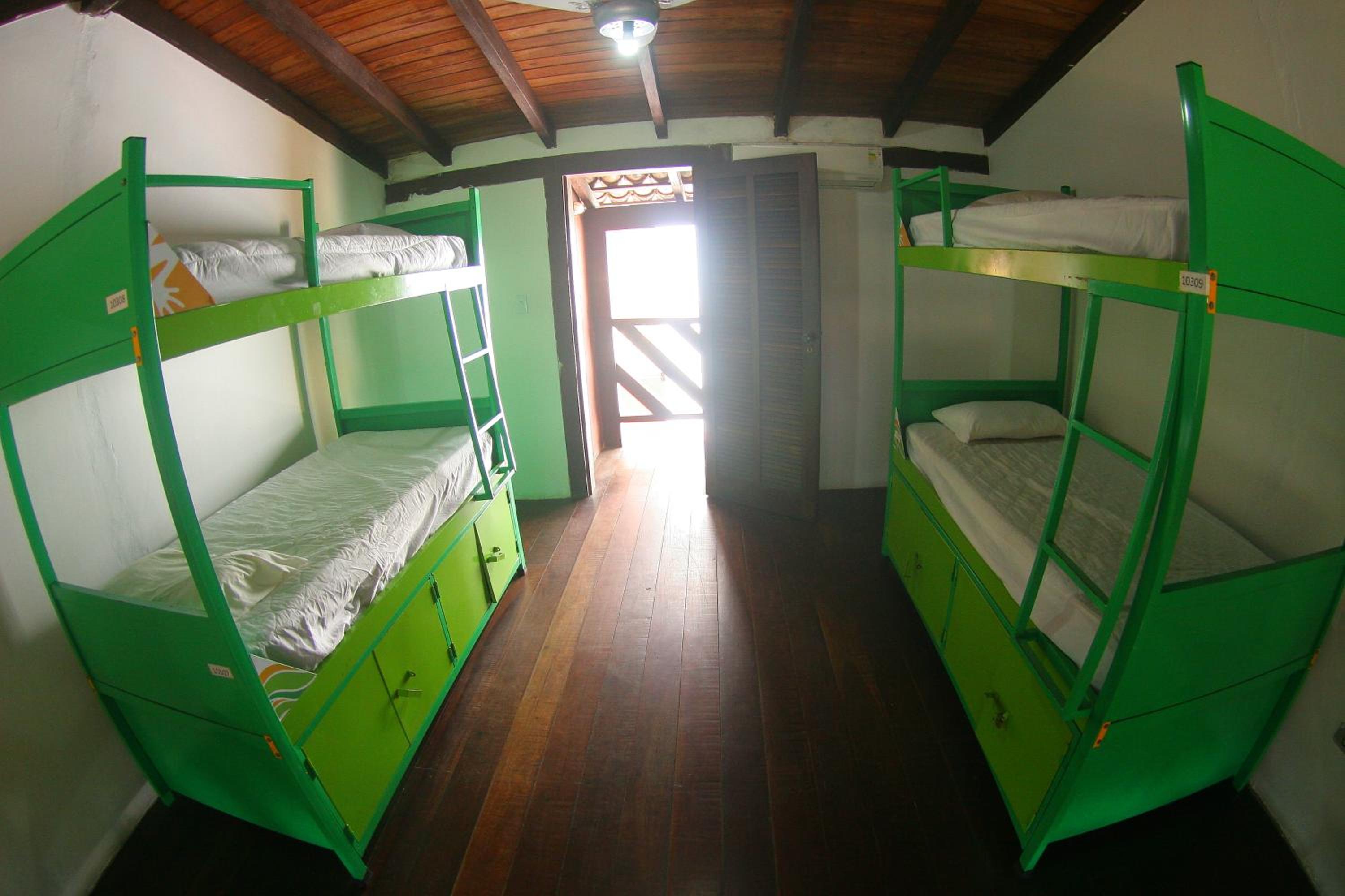 Bed in 10-Bed Mixed Dormitory Room