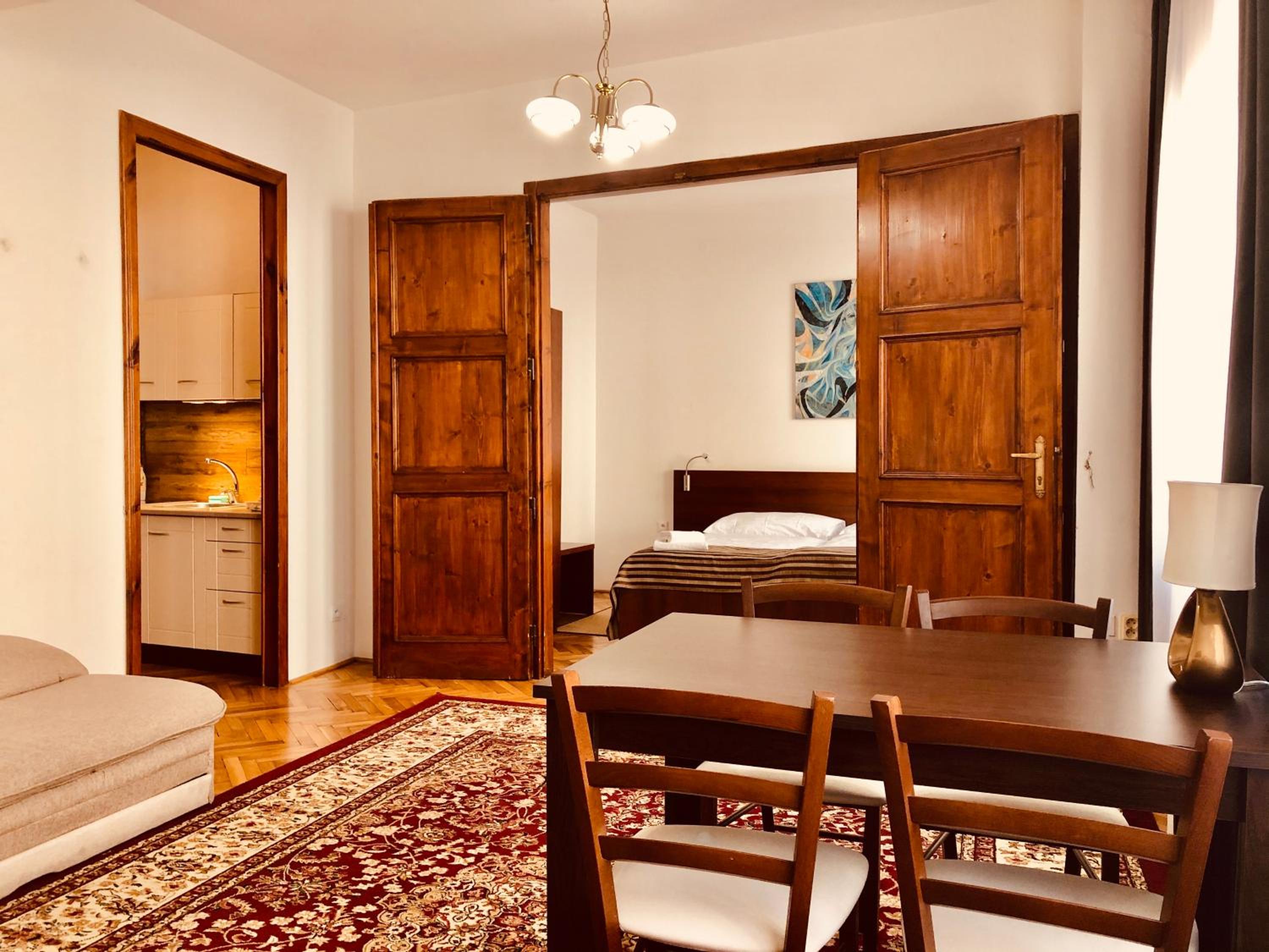 Studio Apartment - Photo 7