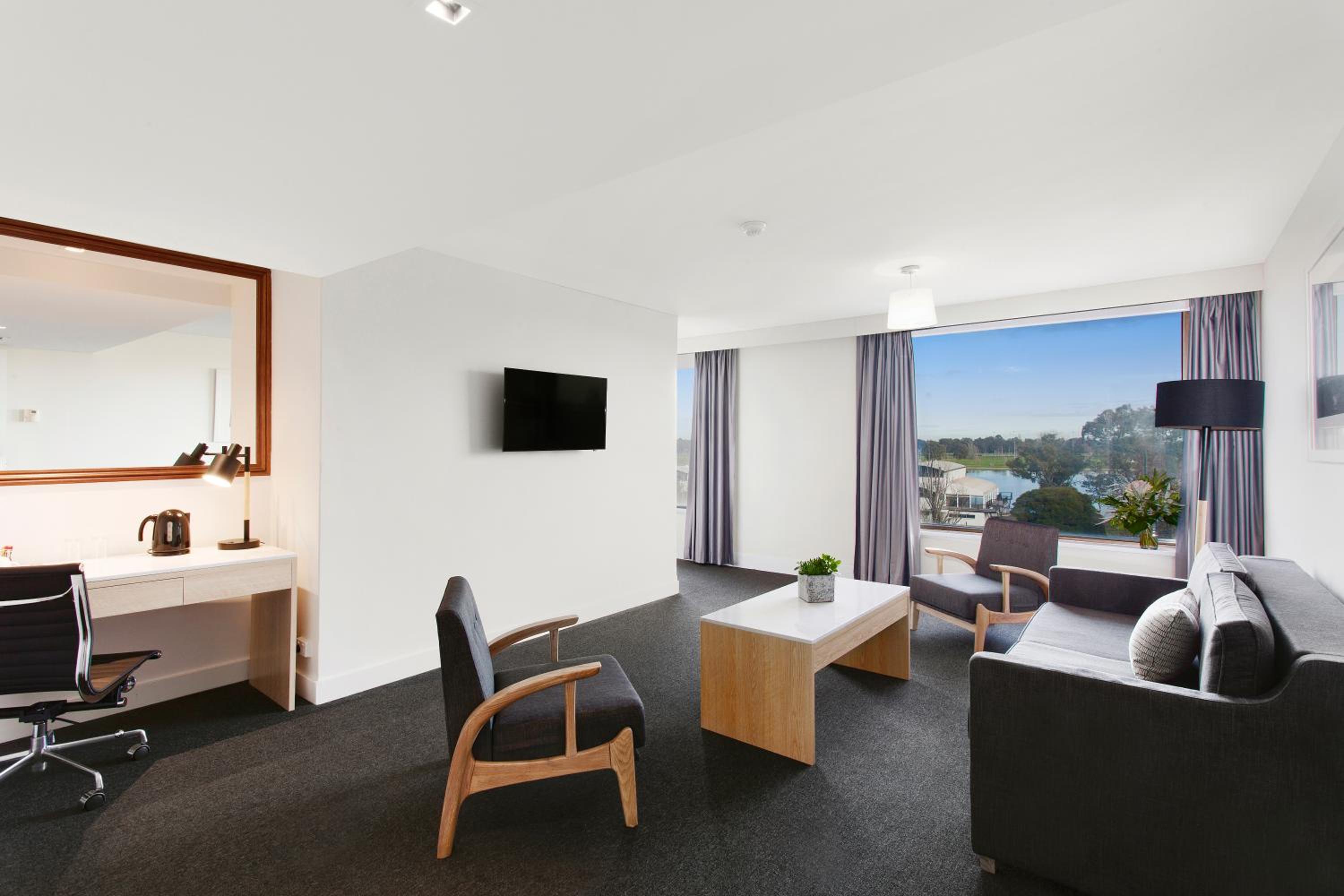 One-Bedroom King Suite with Lake View - Photo 1