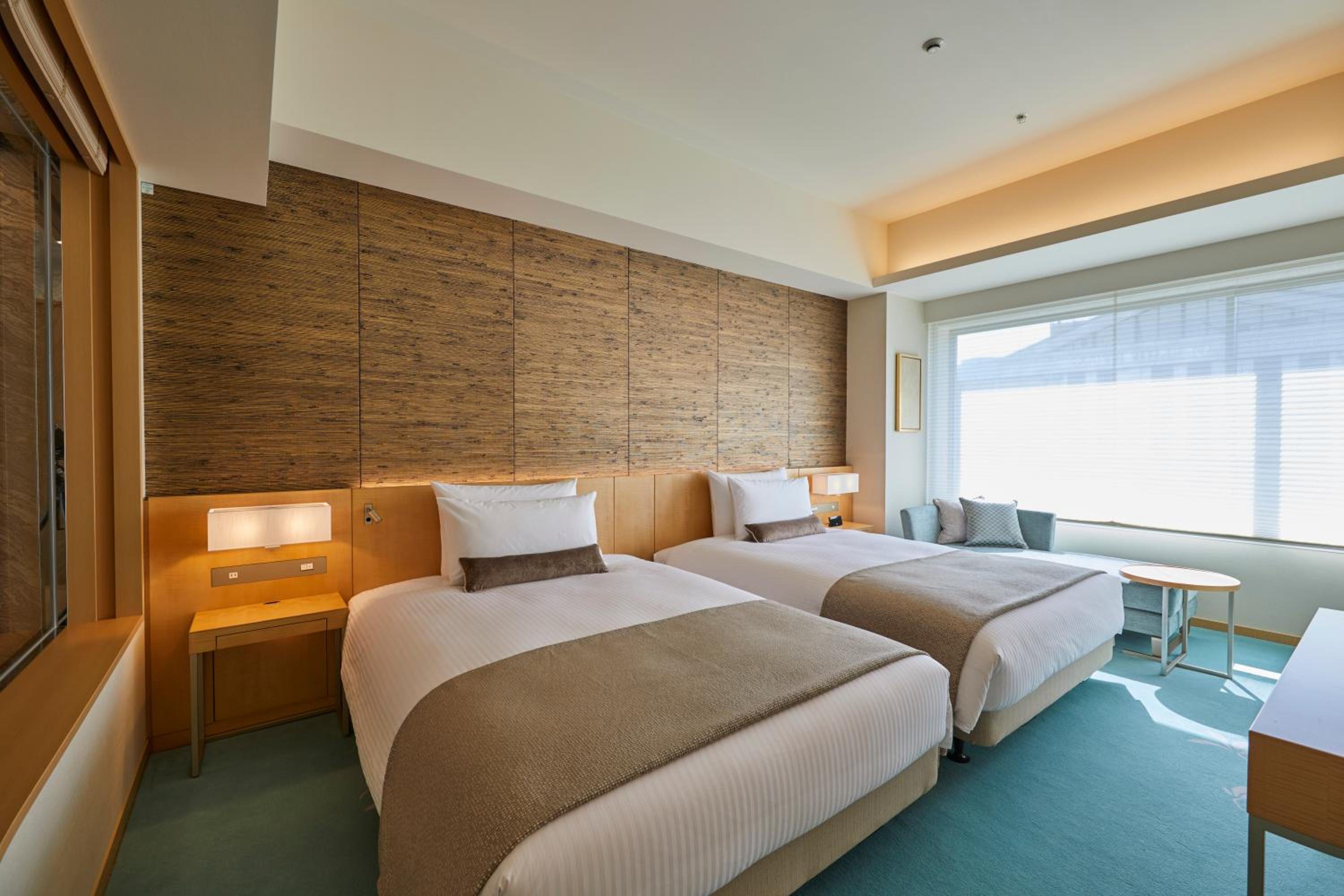 Seasonal Suite Summer