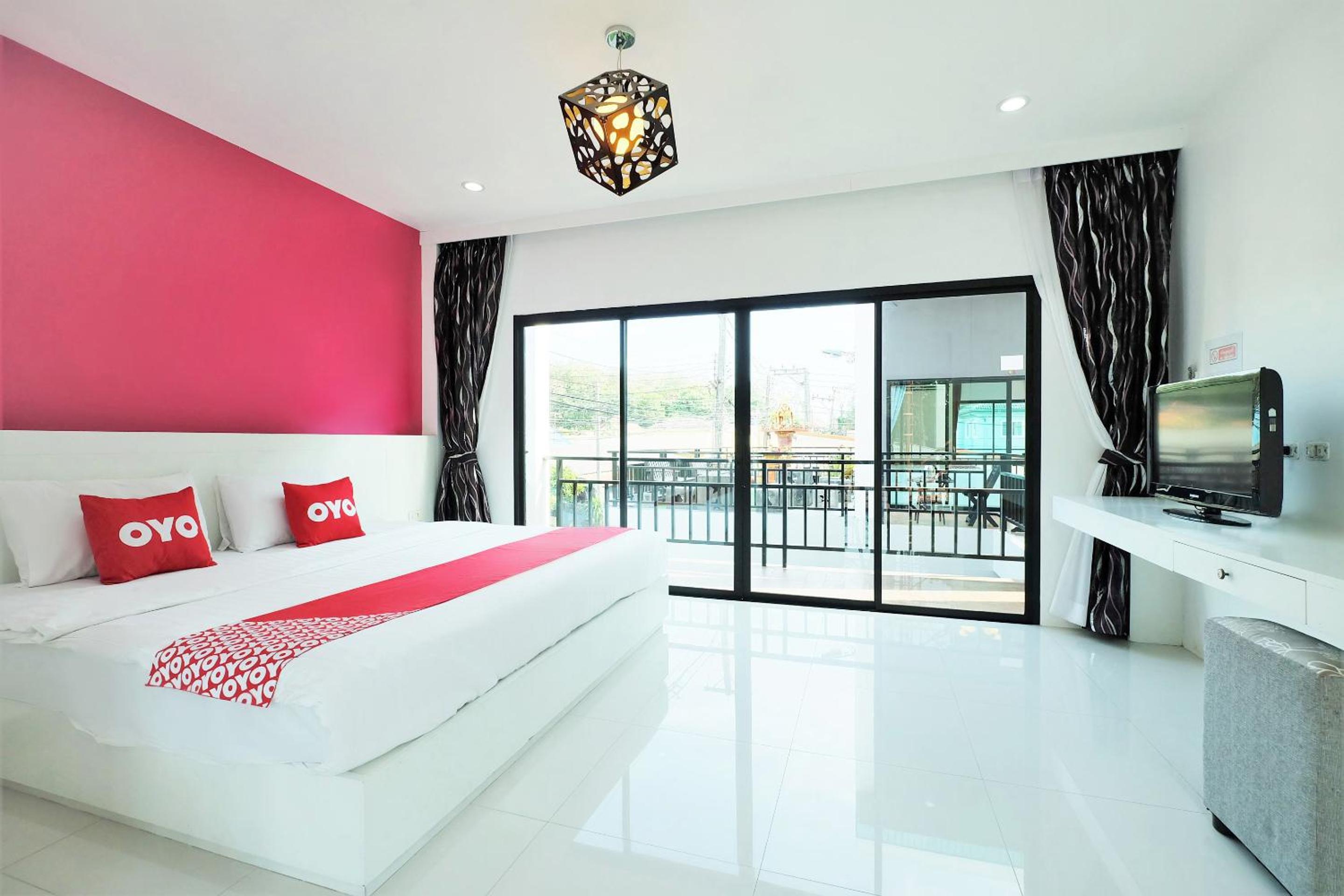 Double Room with Pool View photo 1