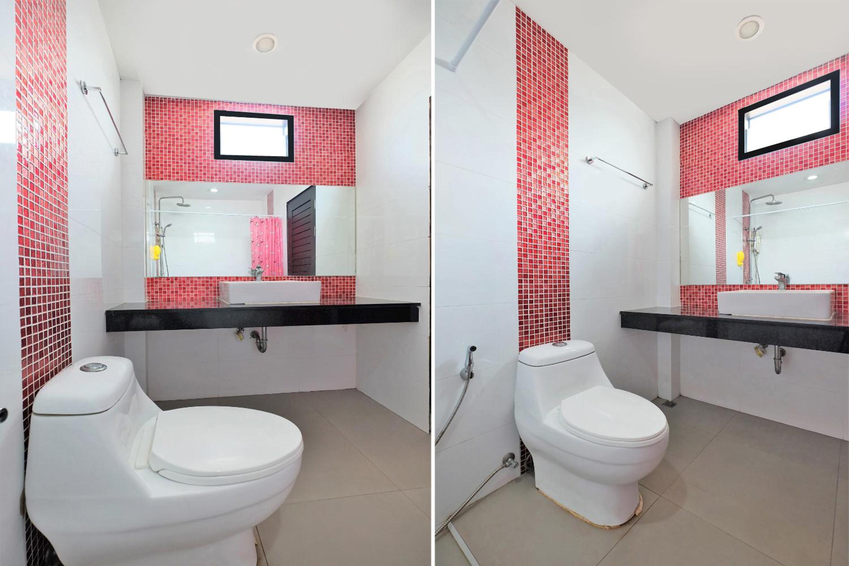 Twin Room with Pool View photo 2