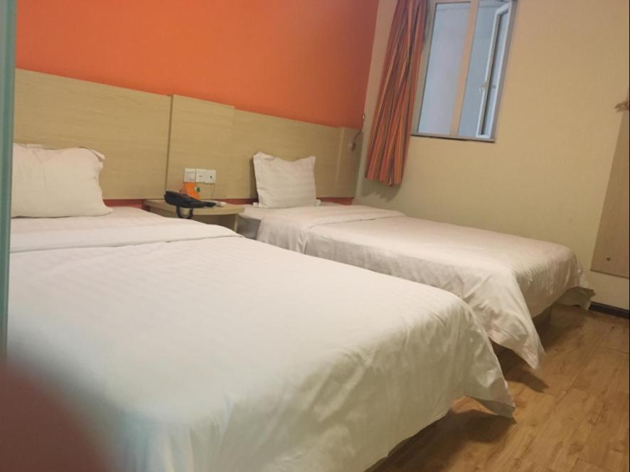 Comfortable Twin Room photo 2
