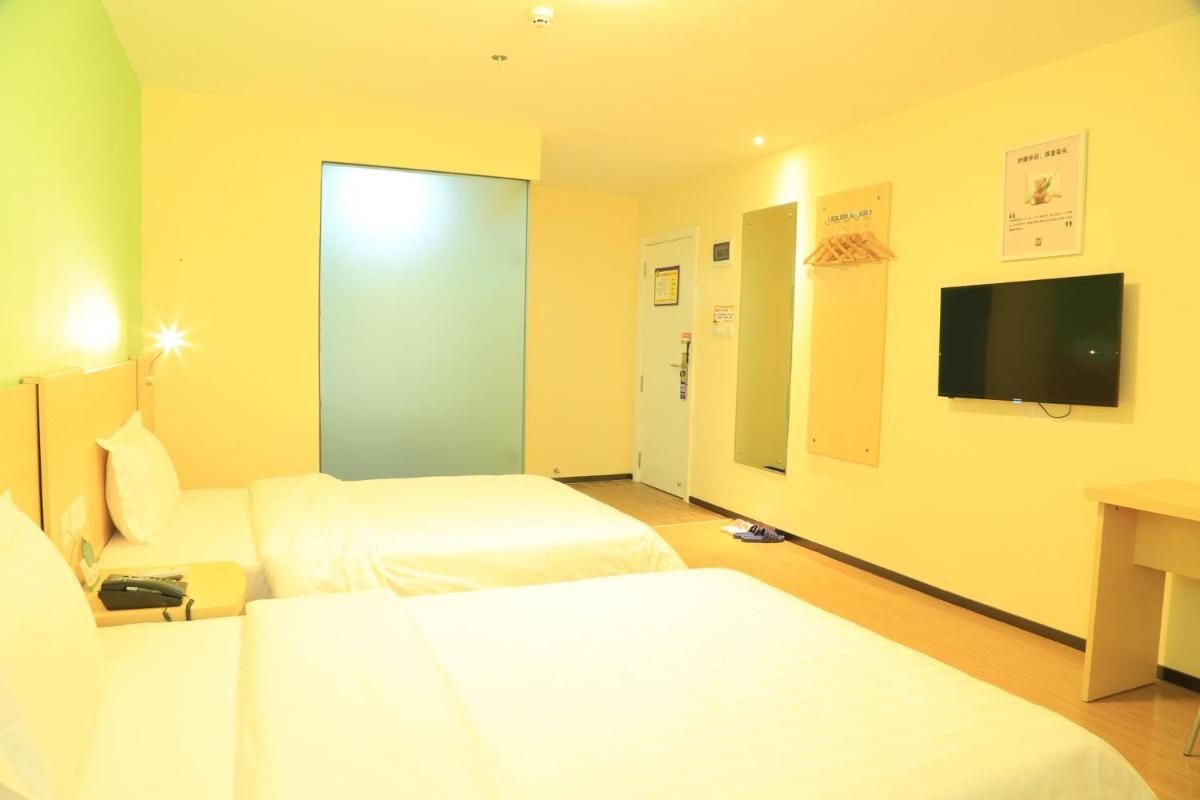 Business Twin Room photo 1