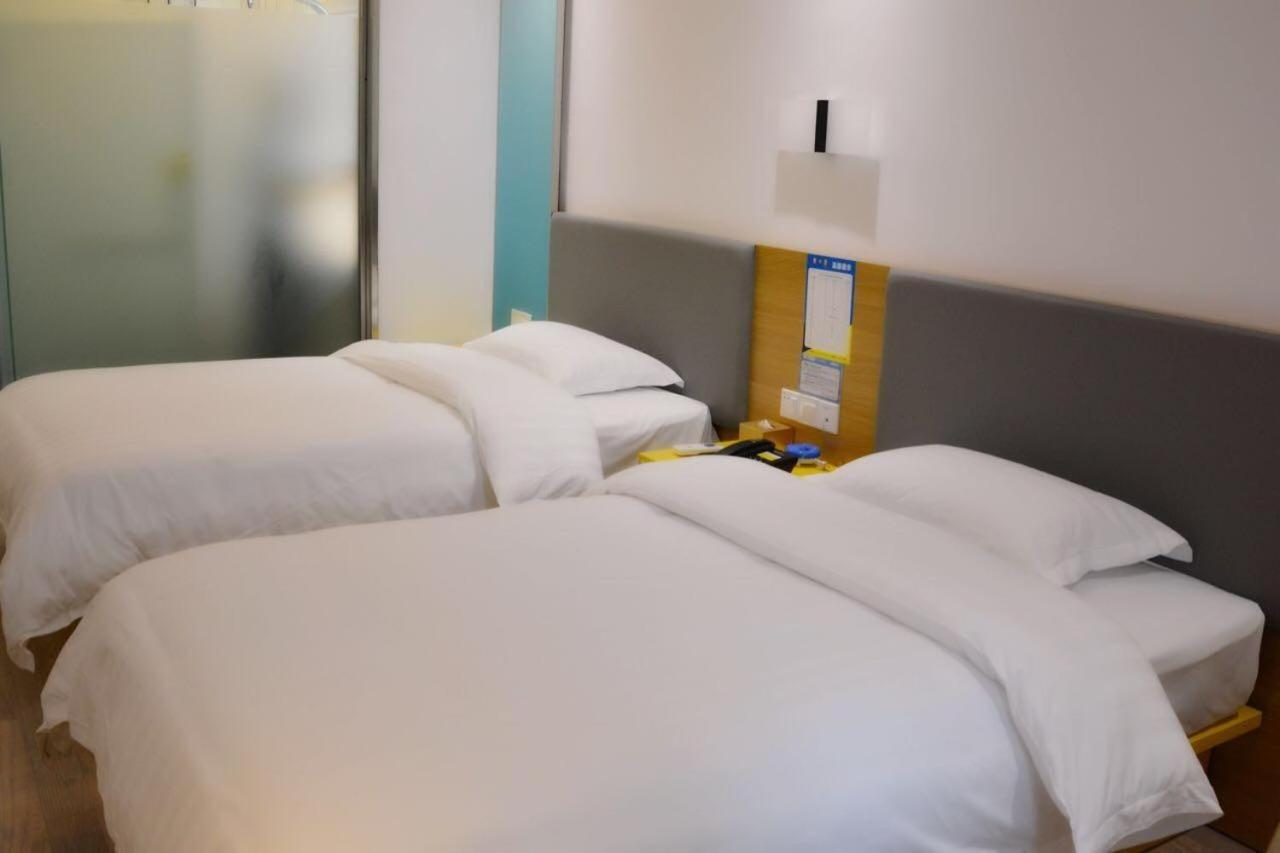 Independent Twin Room