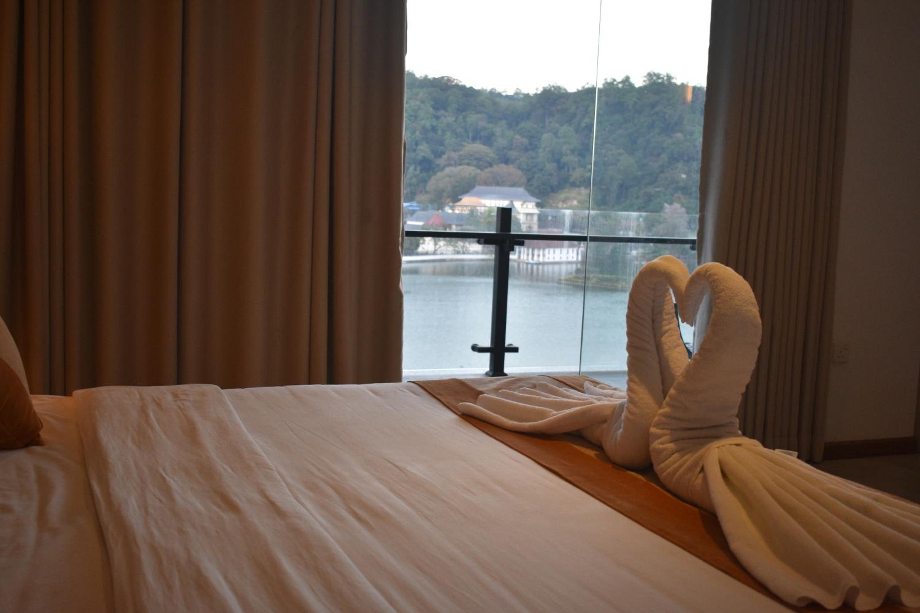 Suite with Lake View photo 3