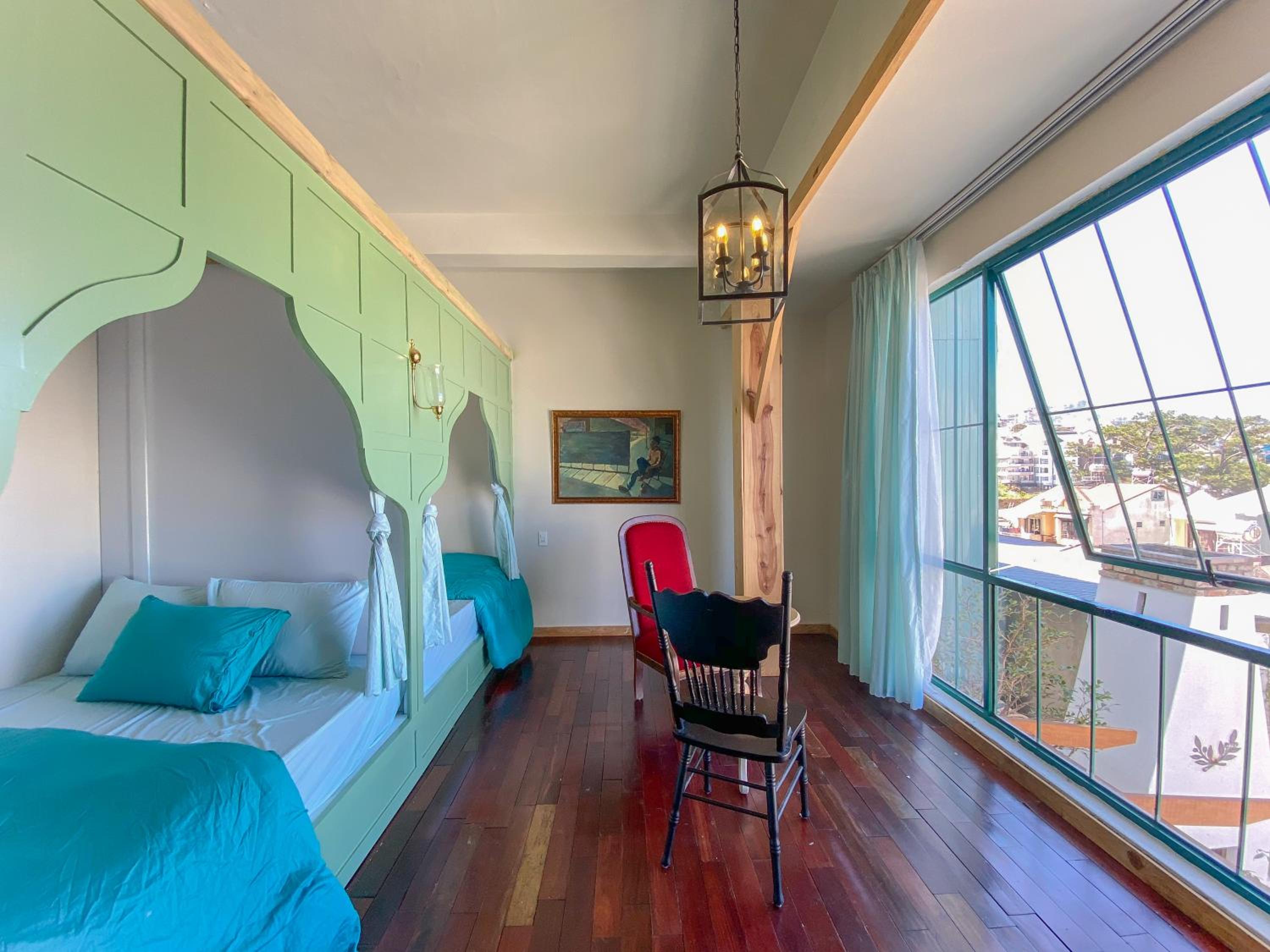 Studio Apartment - Photo 1