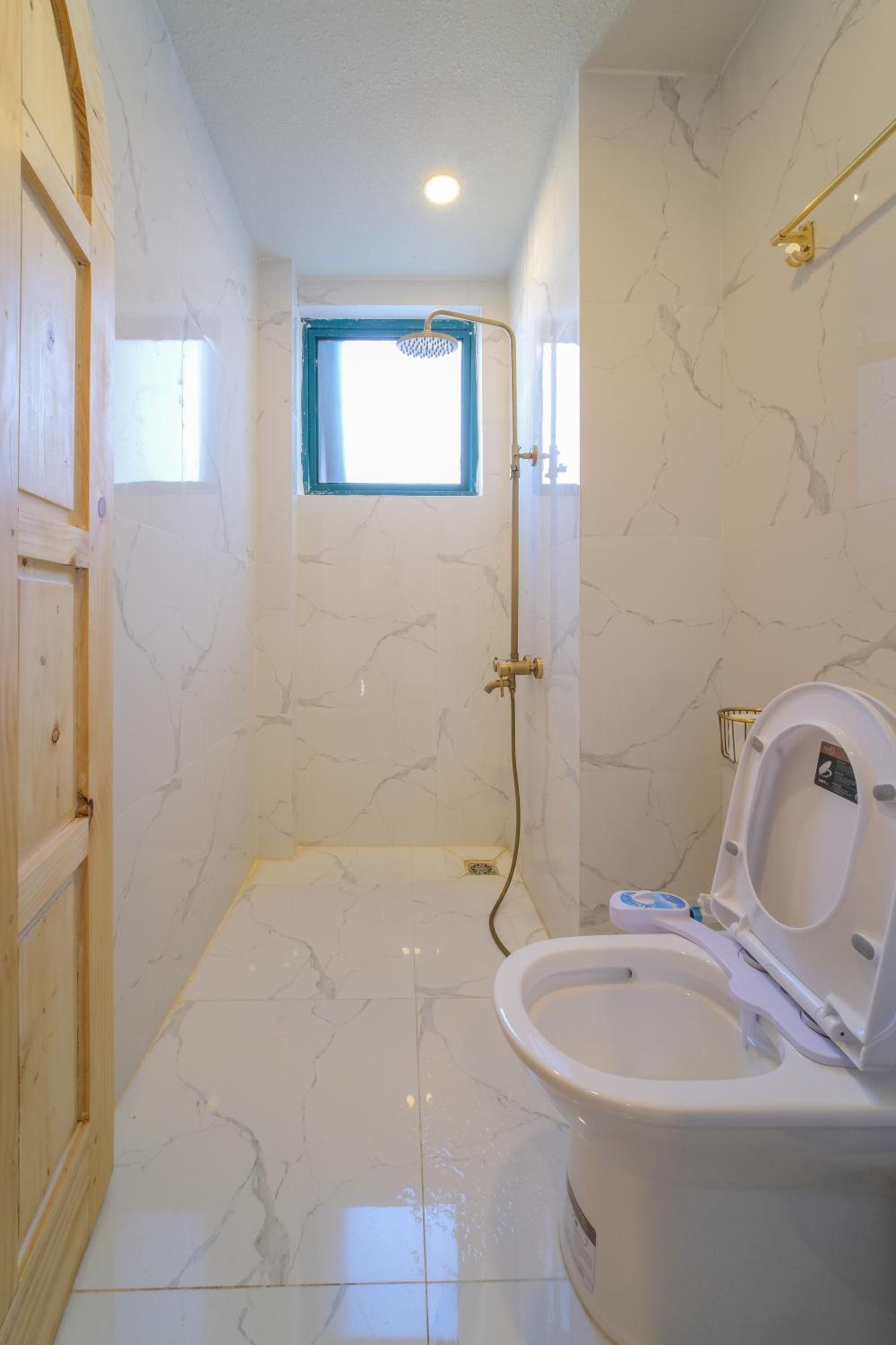 Studio Apartment - Photo 8