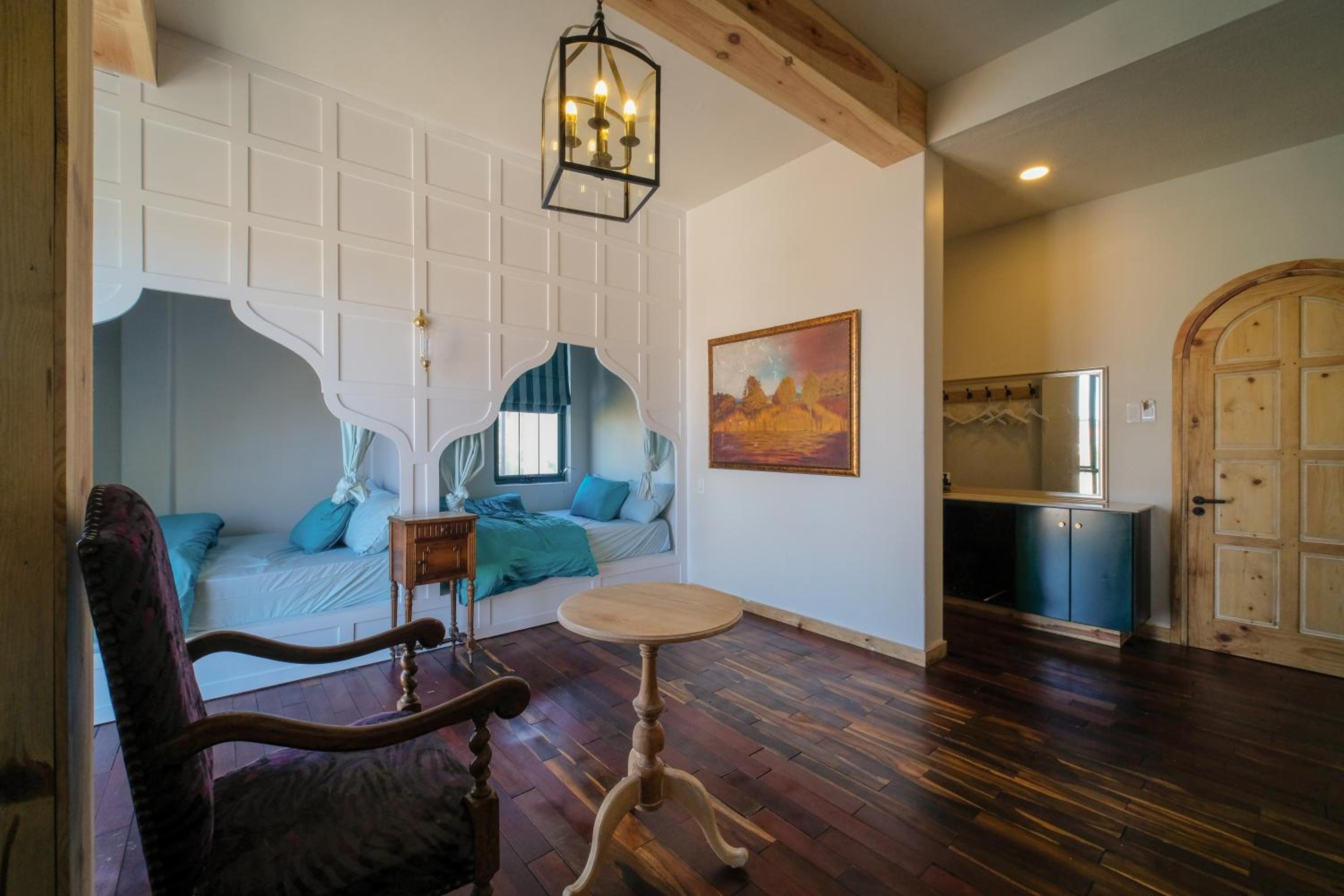 Studio Apartment - Photo 3