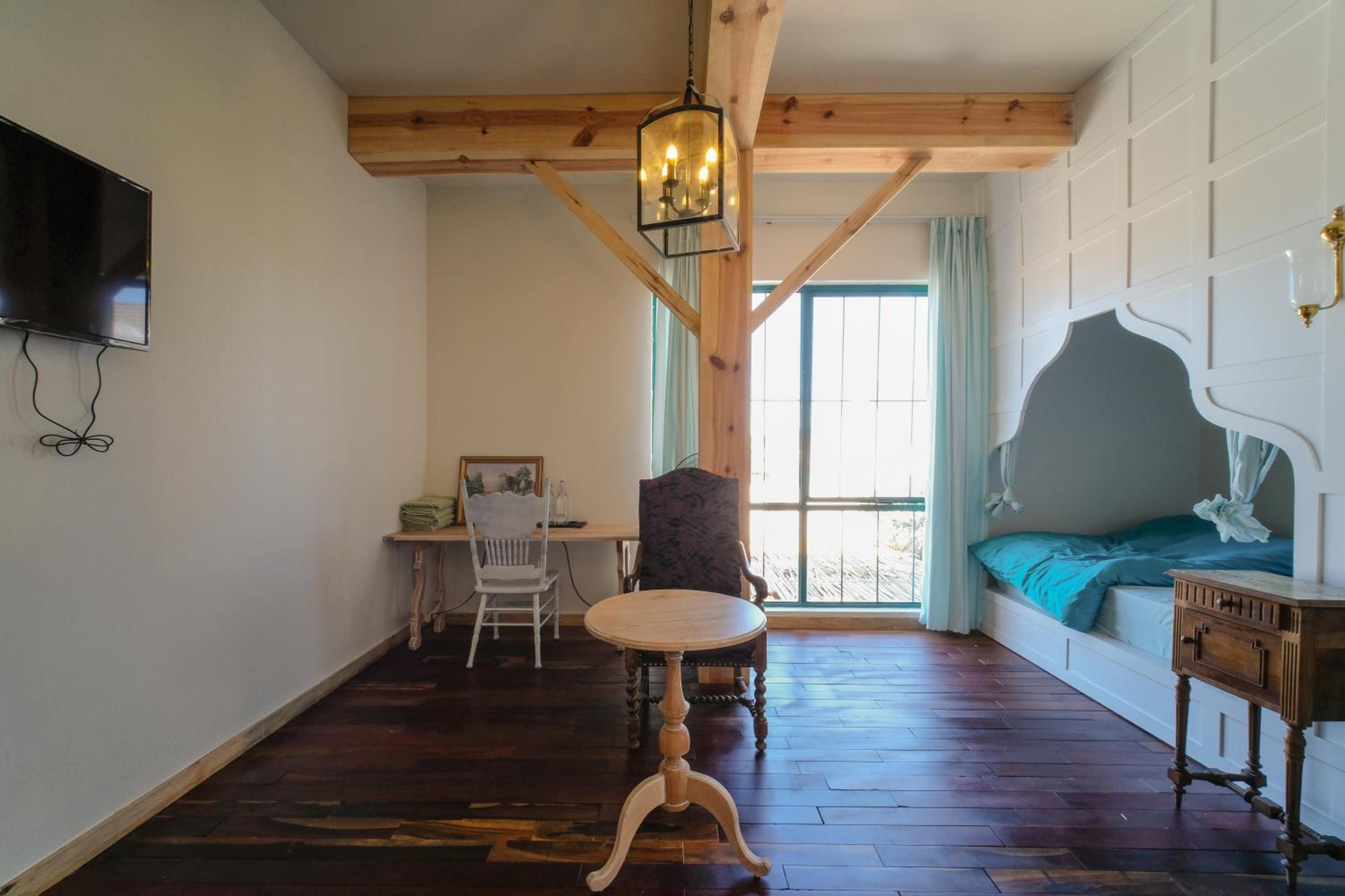 Studio Apartment - Photo 2
