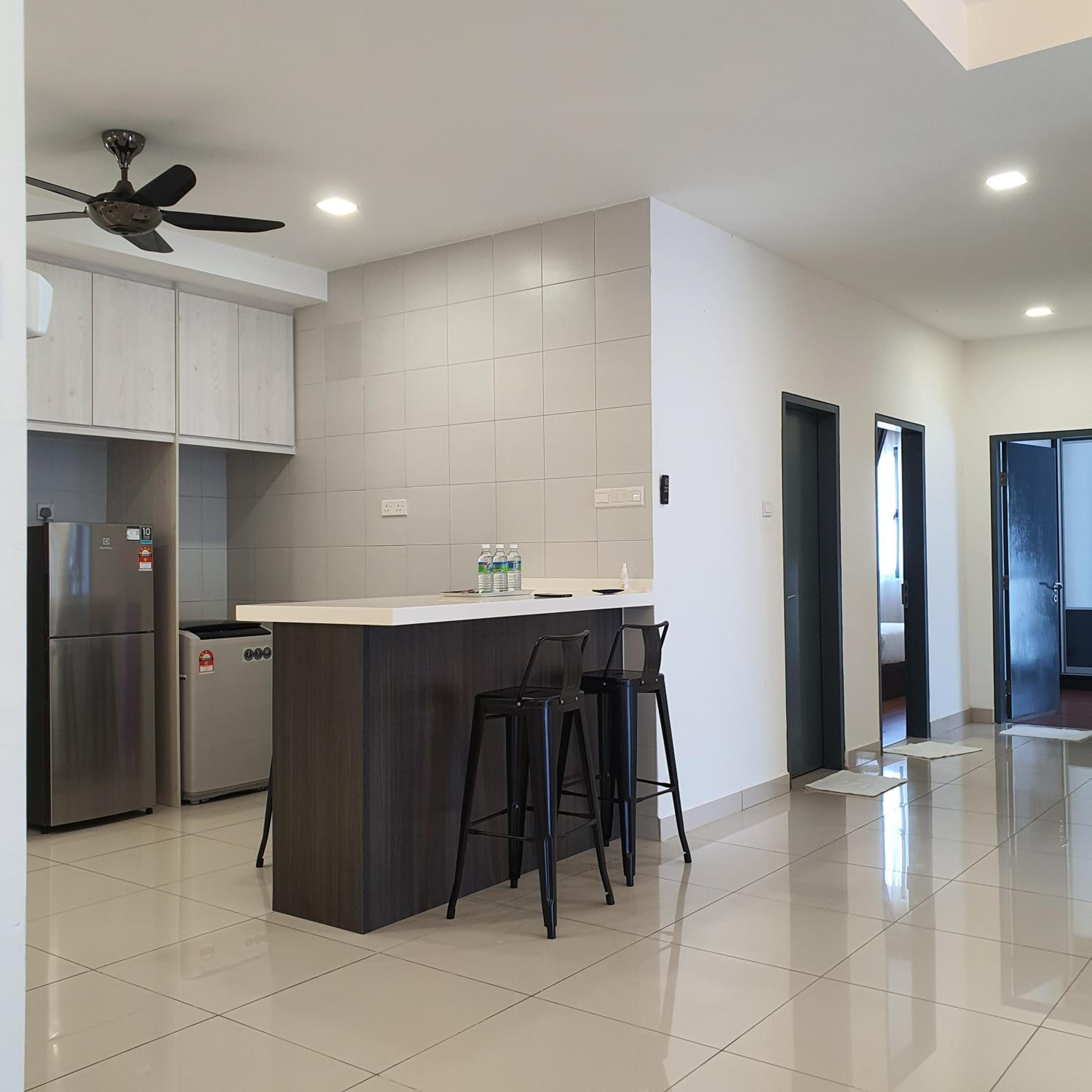 Superior Family Room - Photo 2