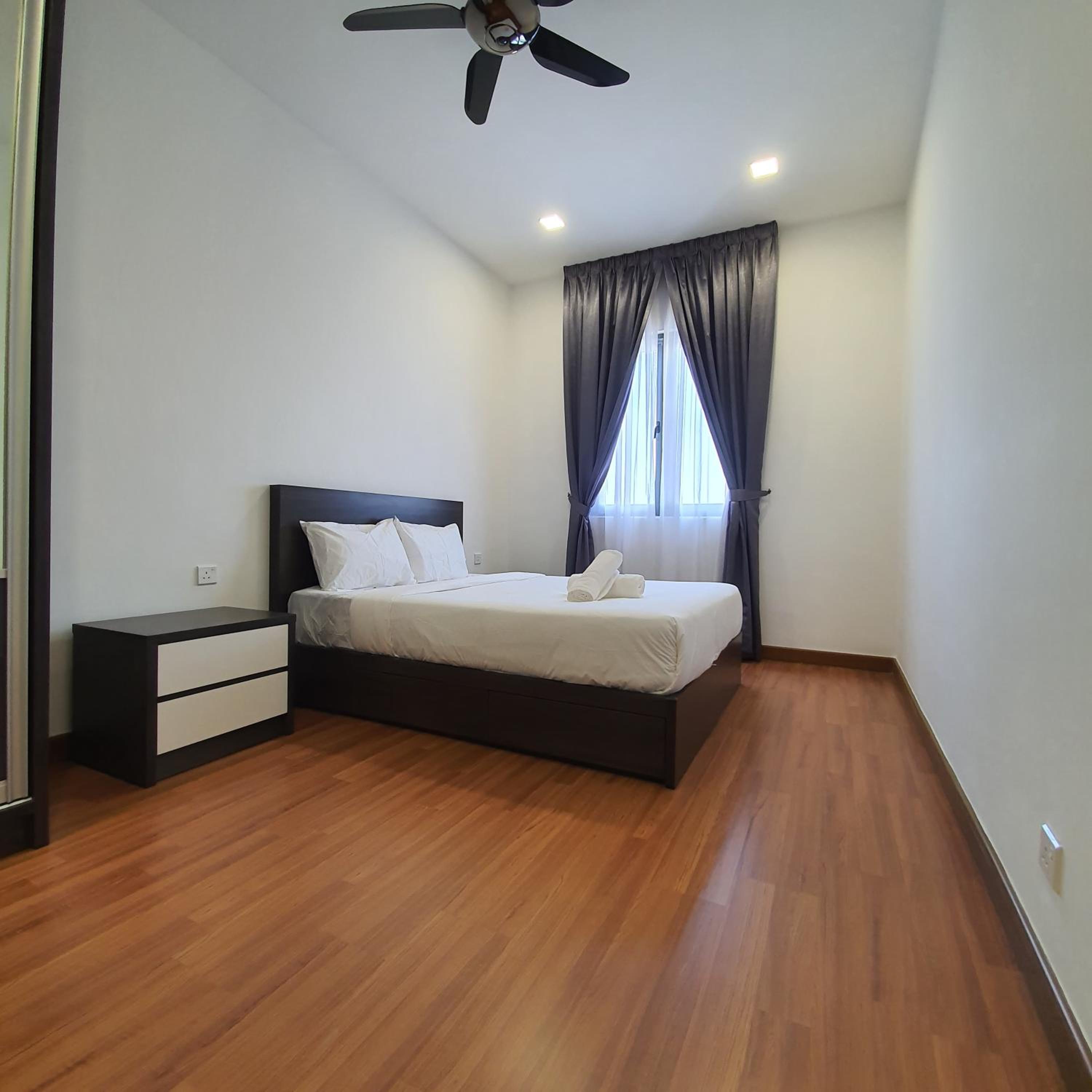Superior Family Room - Photo 7